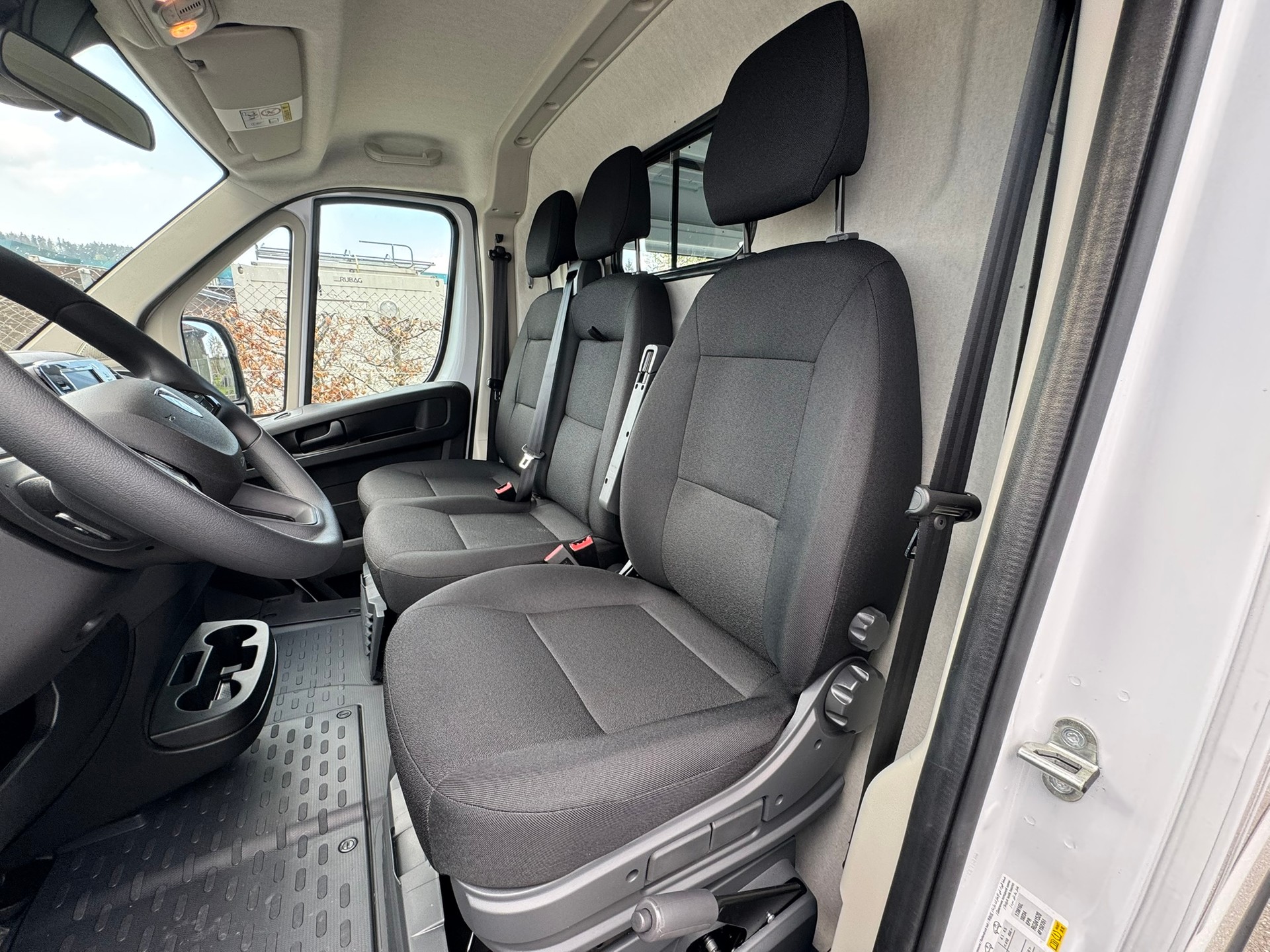 PEUGEOT Boxer 2.2 HDI 335 L2H2-image-5