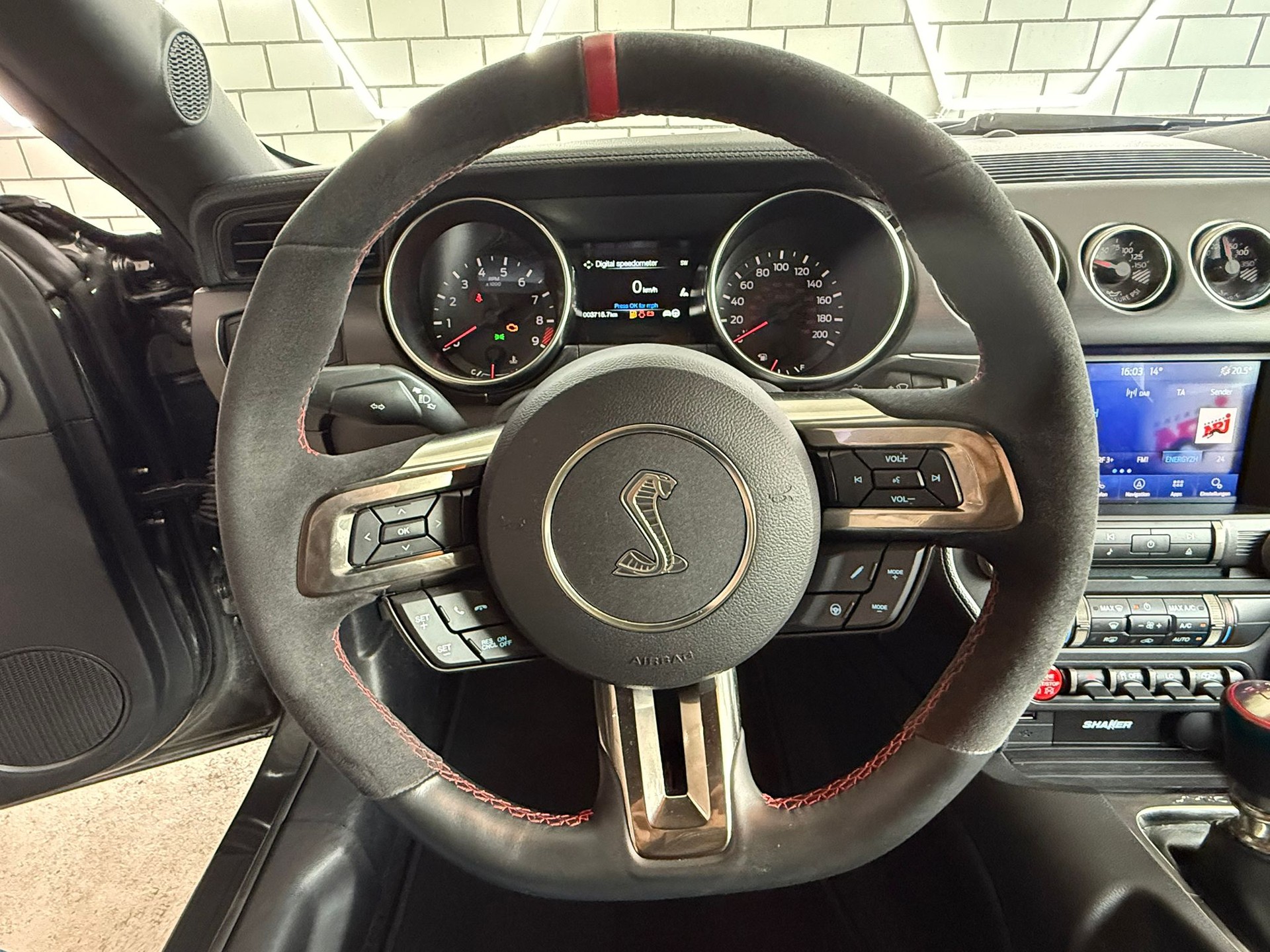 FORD Shelby GT350R-image-7