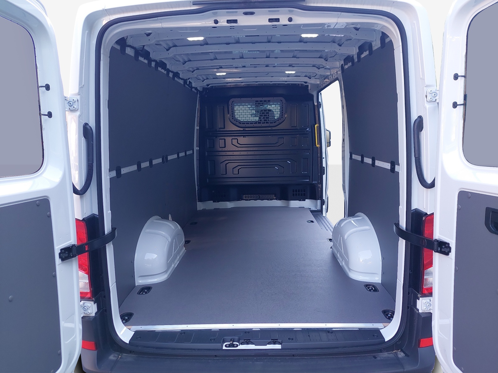 VW Crafter 35 2.0 TDI Entry L3-image-12