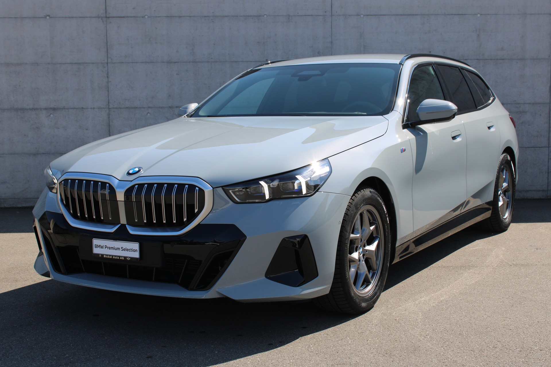 BMW 520d xDrive Touring M Sport-image-0