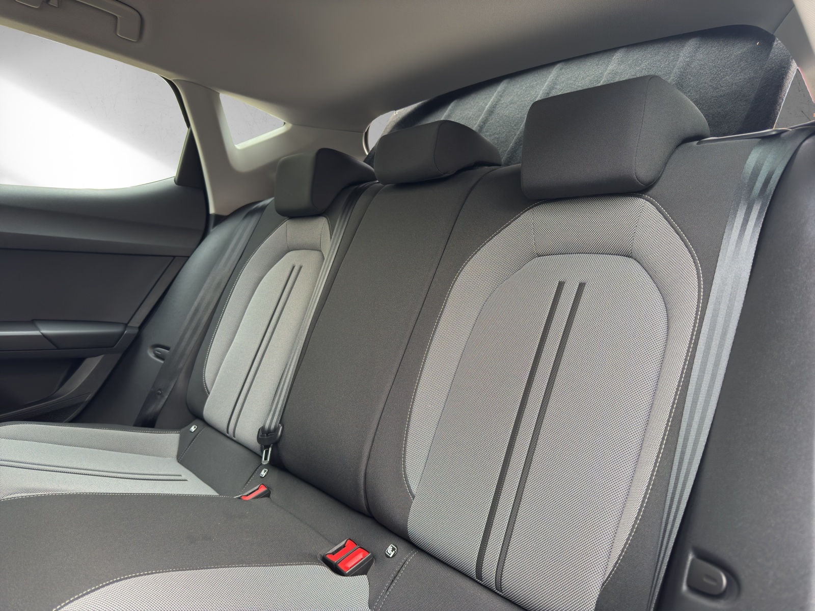 SEAT Leon 1.0 eTSI mHEV Style-image-15