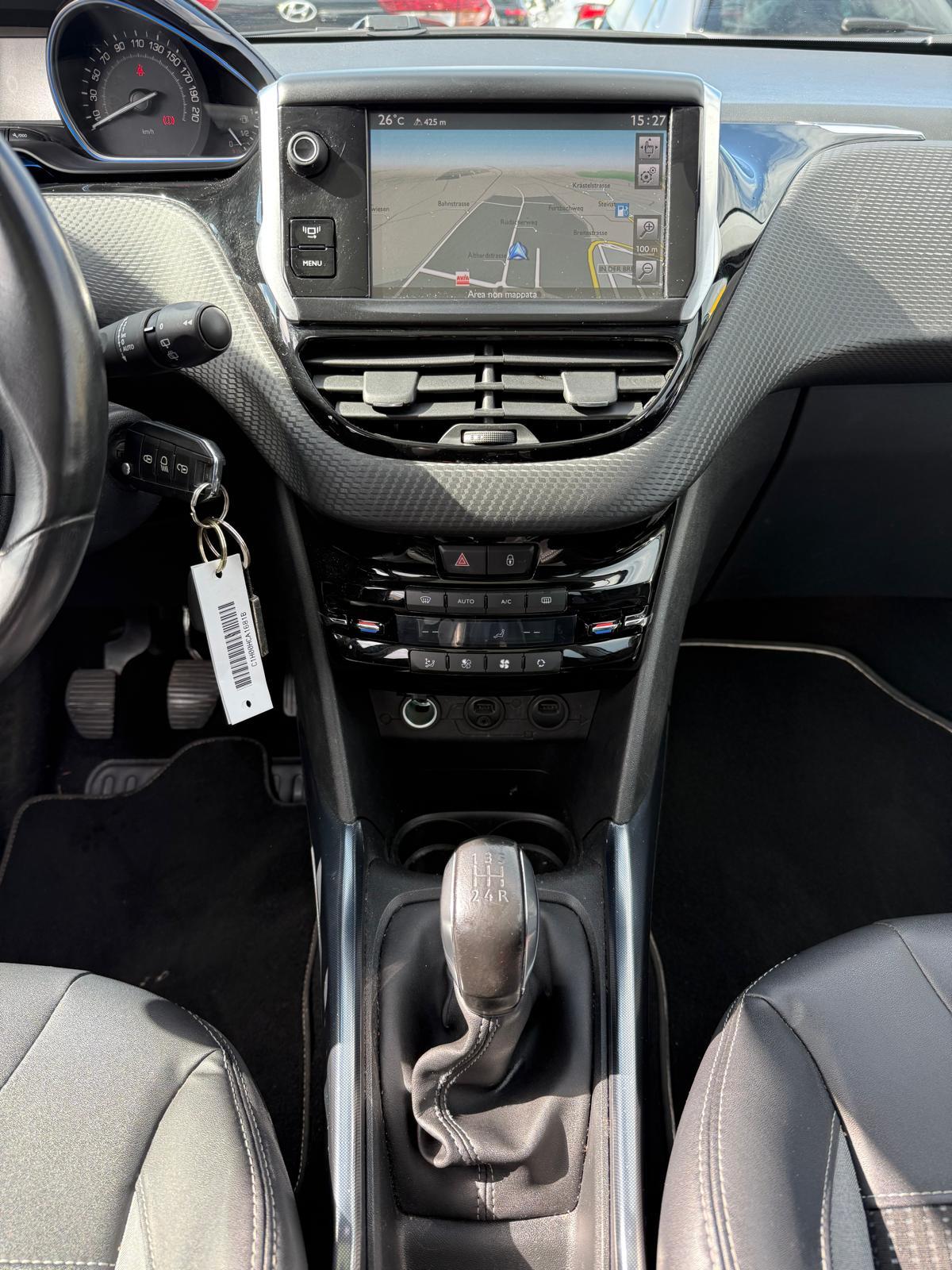 PEUGEOT 2008 1.6 VTi Allure-image-15