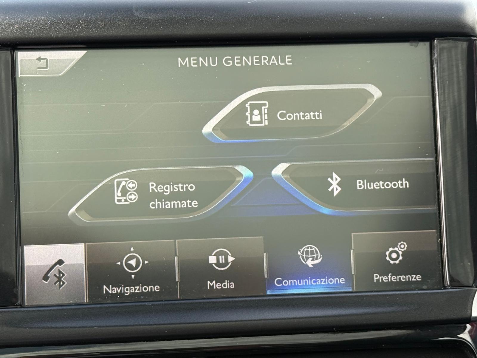 PEUGEOT 2008 1.6 VTi Allure-image-18