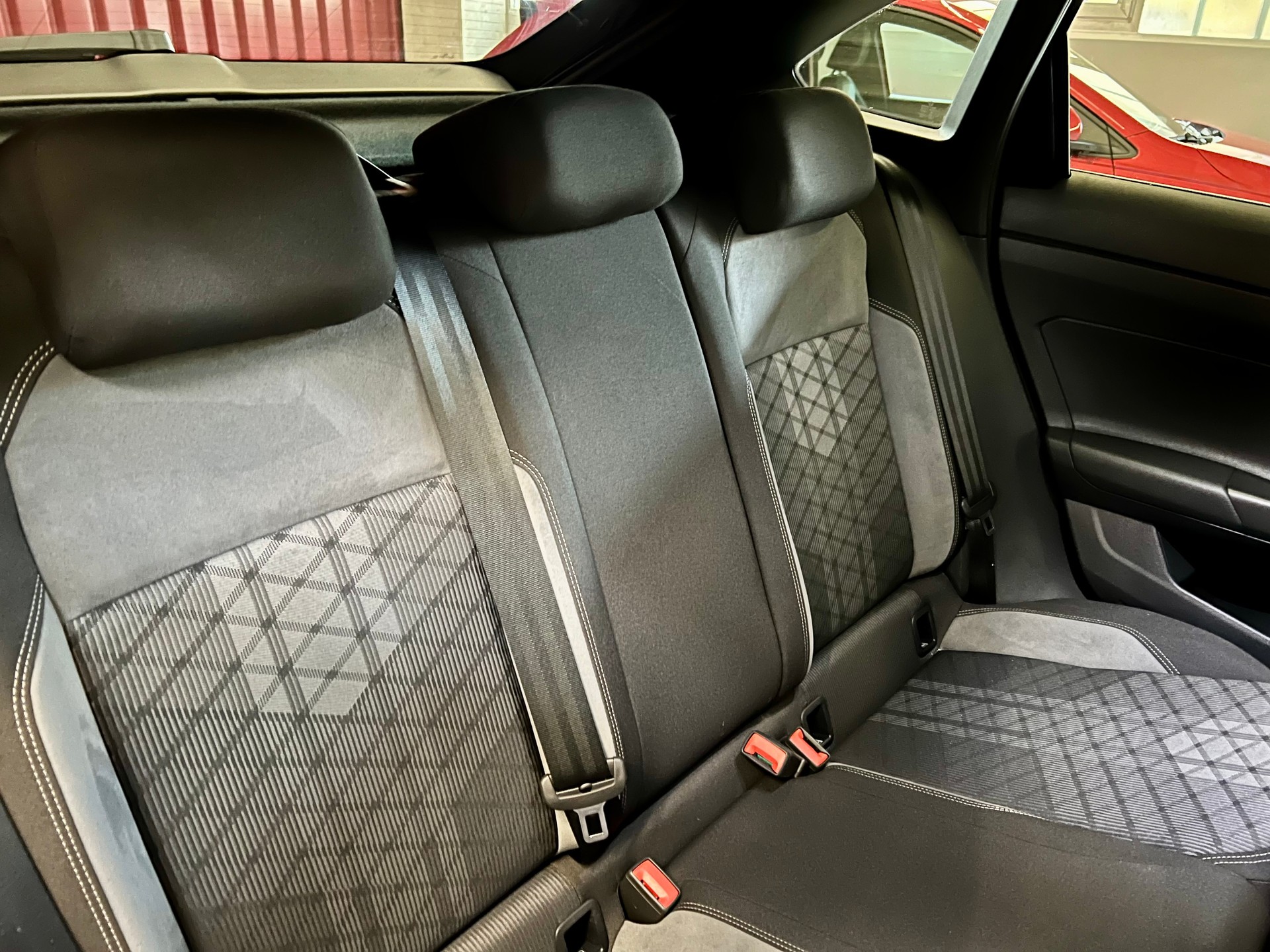 VW Taigo 1.5 TSI R-Line DSG-image-6