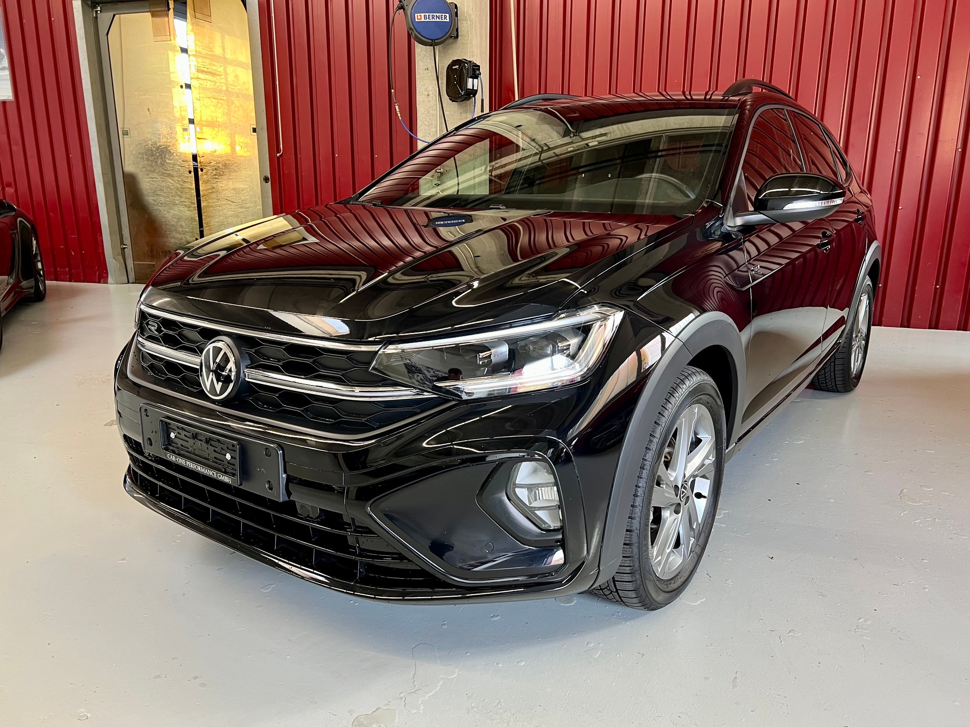 VW Taigo 1.5 TSI R-Line DSG-image-1