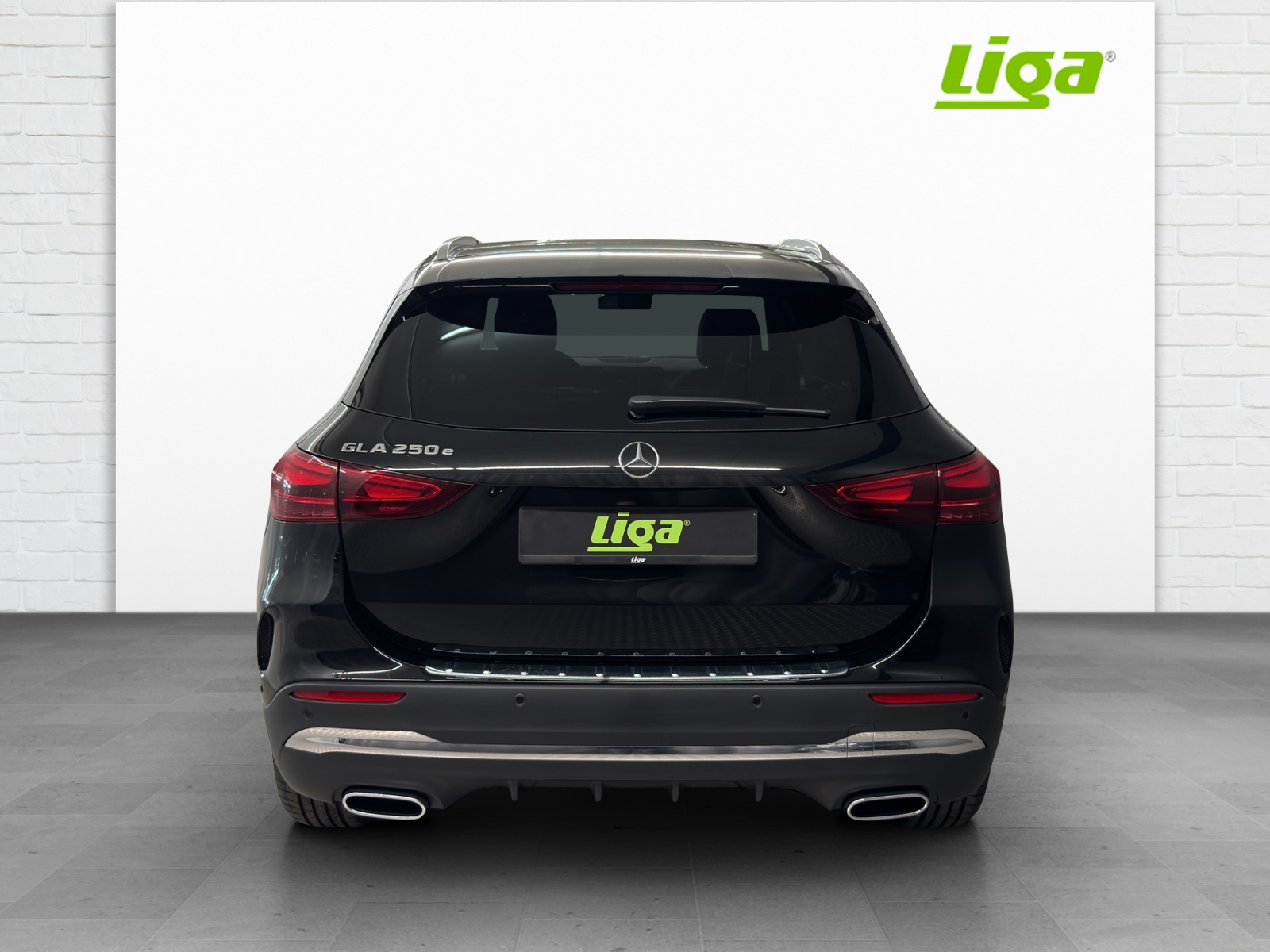 MERCEDES-BENZ GLA 250 e AMG Line EQ Star-image-4