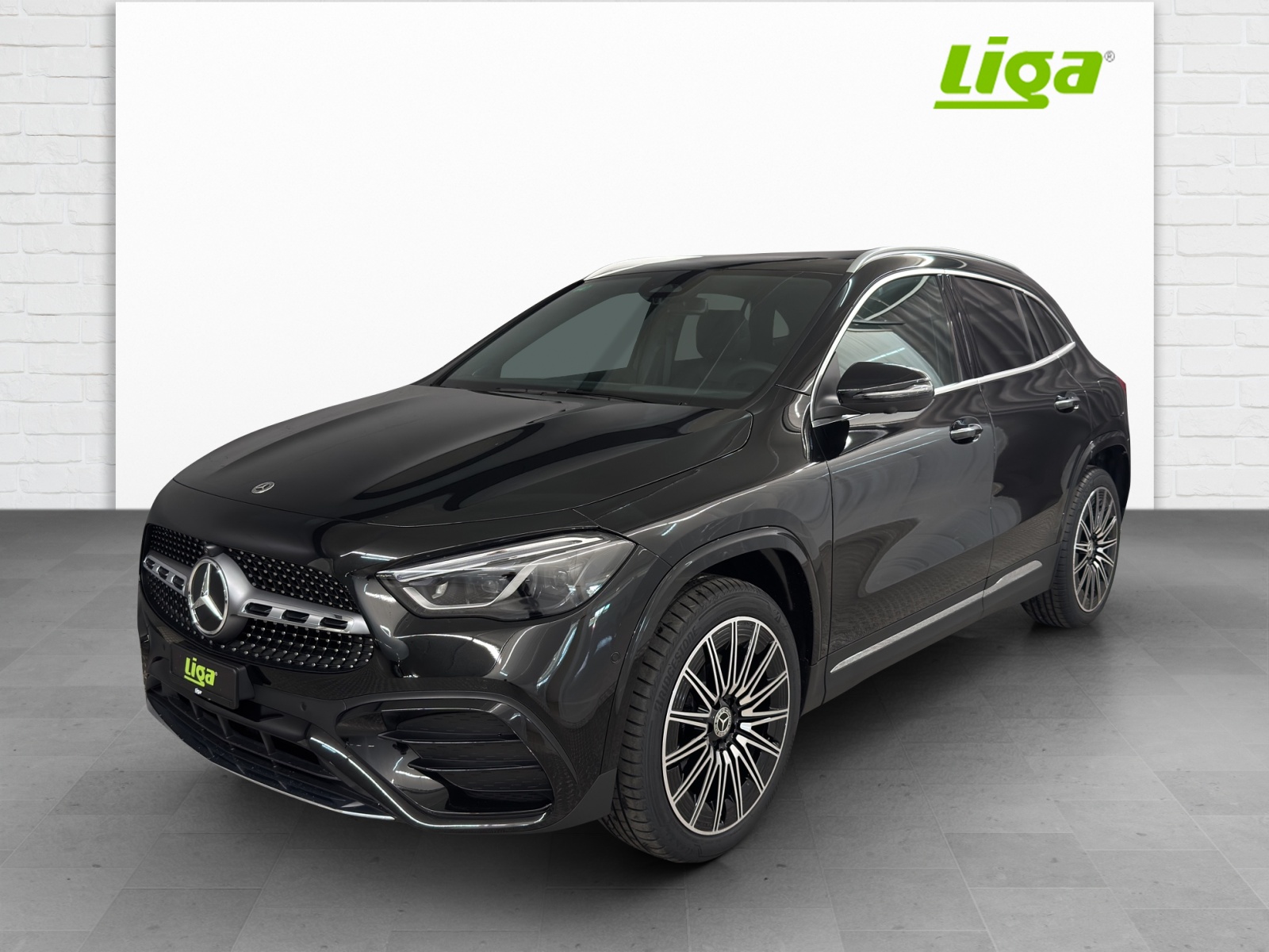 MERCEDES-BENZ GLA 250 e AMG Line EQ Star-image-1