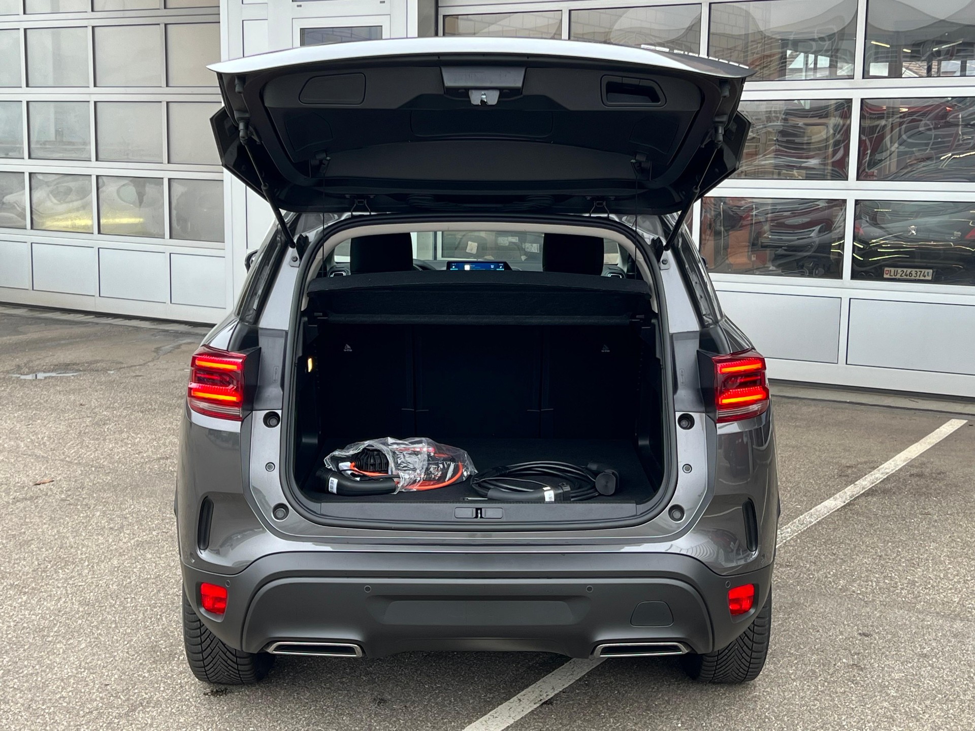 CITROEN C5 Aircross 1.6 Plug-in Hybrid Swiss Edition-image-8