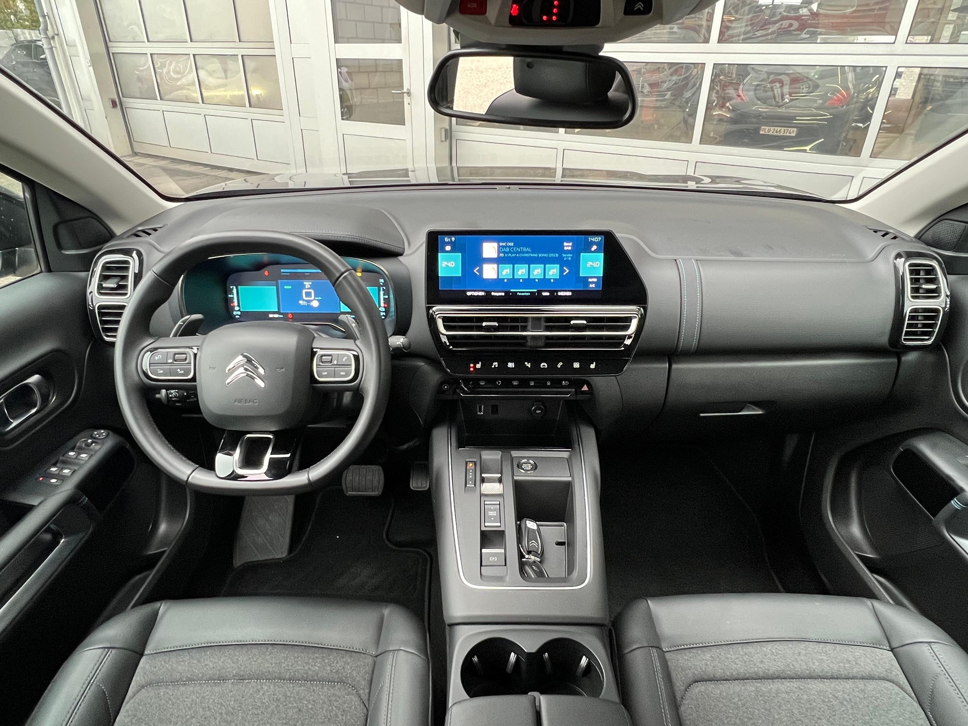 CITROEN C5 Aircross 1.6 Plug-in Hybrid Swiss Edition-image-13
