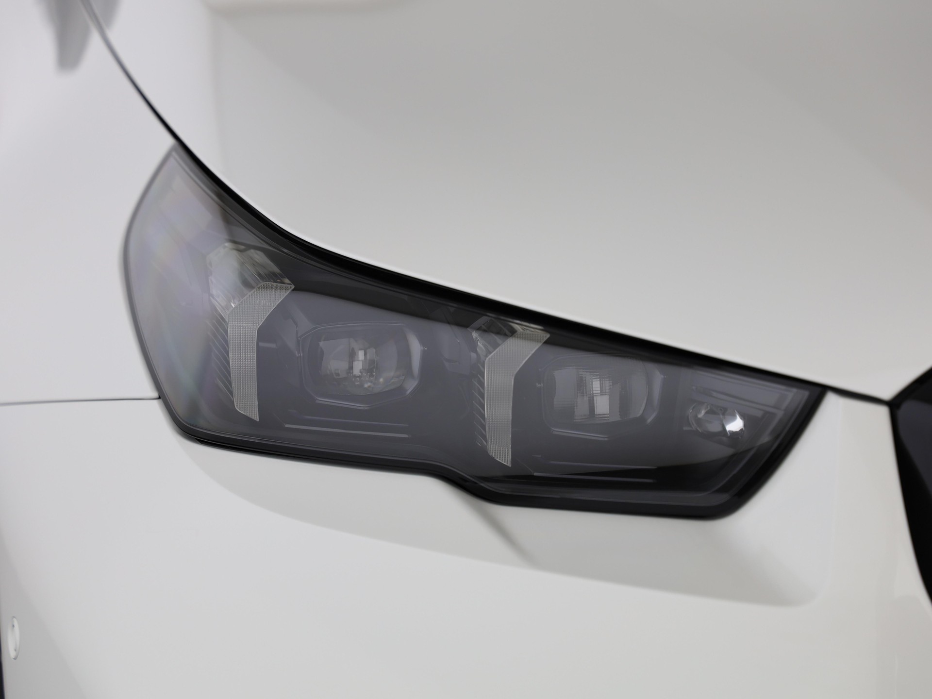 BMW M5 xDrive Touring-image-5