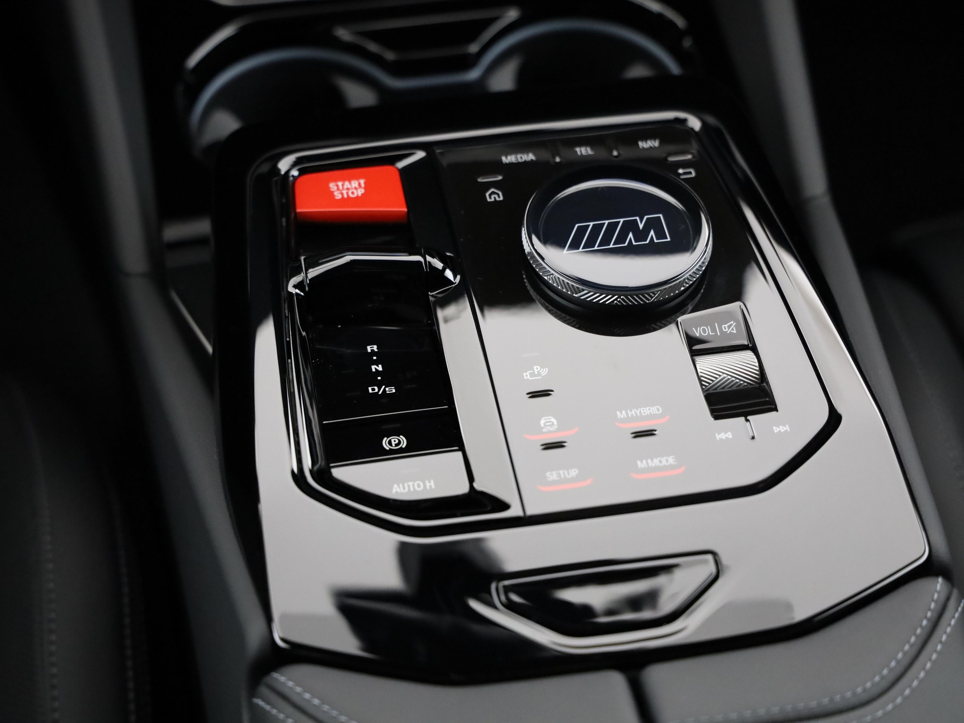 BMW M5 xDrive Touring-image-17