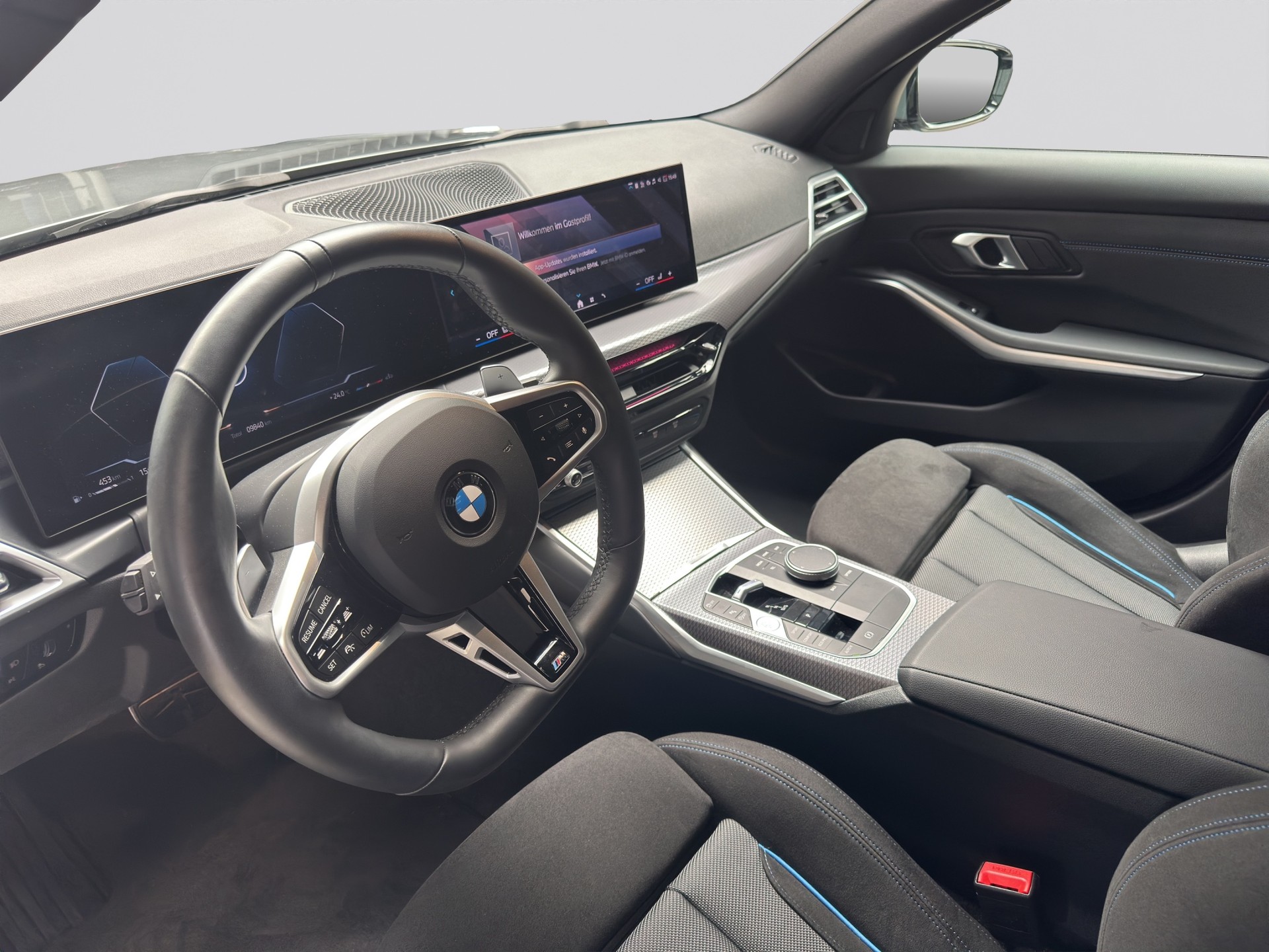 BMW 320i xDrive Steptronic M Sport FACELIFT-image-14