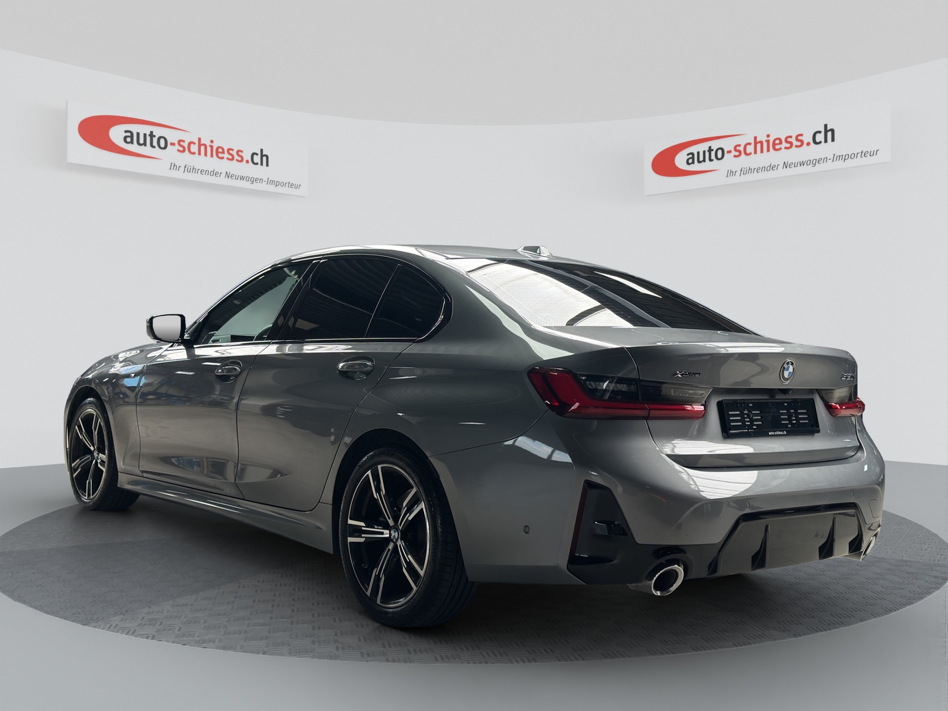 BMW 320i xDrive Steptronic M Sport FACELIFT-image-2