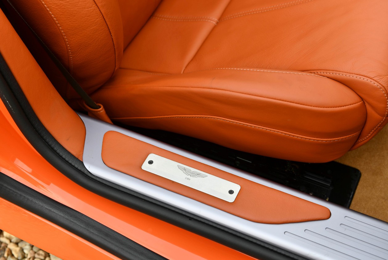 ASTON MARTIN DB9 Volante Touchtronic 2-image-14