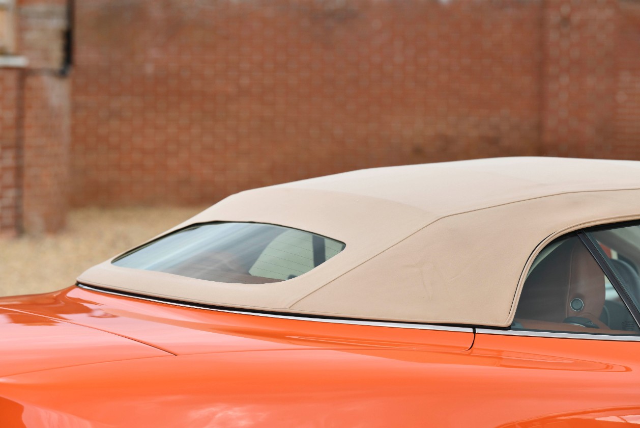 ASTON MARTIN DB9 Volante Touchtronic 2-image-9