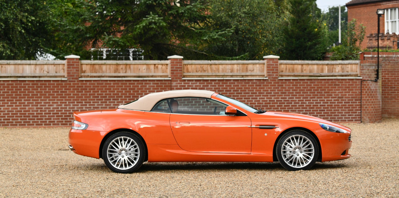 ASTON MARTIN DB9 Volante Touchtronic 2-image-5