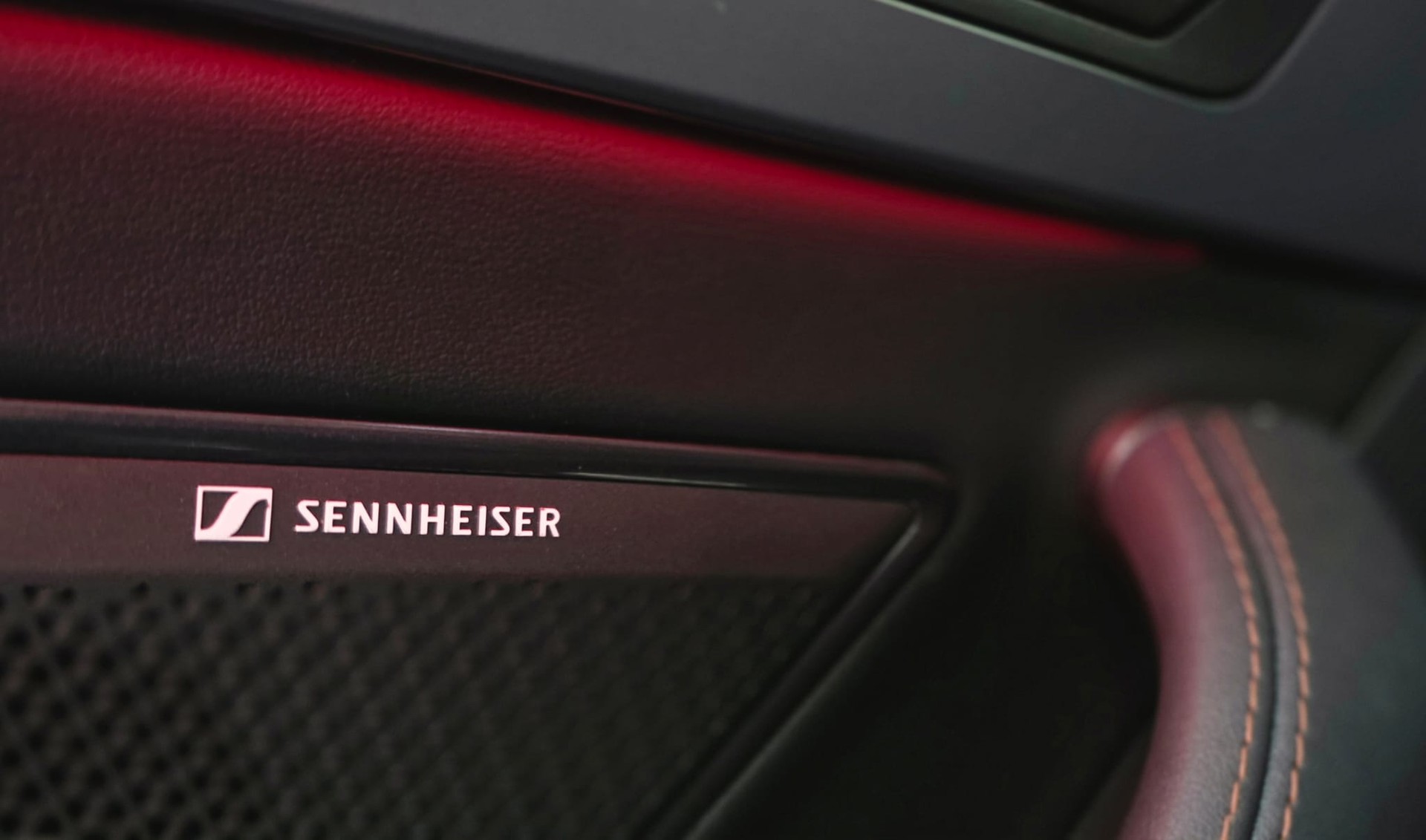 CUPRA LEON 2.0 TSI VZ DSG VZ *ACC*Sennheiser*Ledersitze*Panoramadach*Ambientebeleuchtung*Lenkradheizung*Rückfahrkamera*-image-16