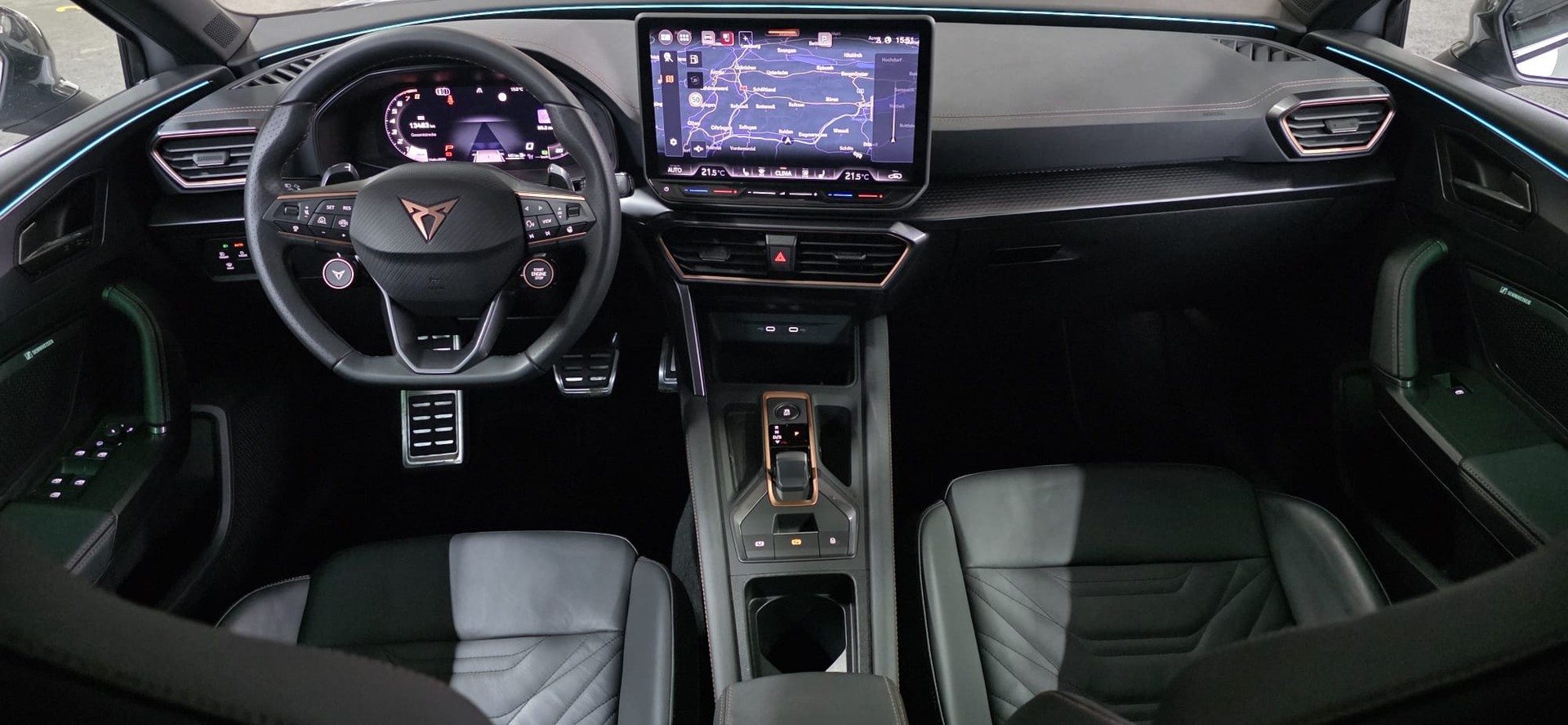 CUPRA LEON 2.0 TSI VZ DSG VZ *ACC*Sennheiser*Ledersitze*Panoramadach*Ambientebeleuchtung*Lenkradheizung*Rückfahrkamera*-image-10