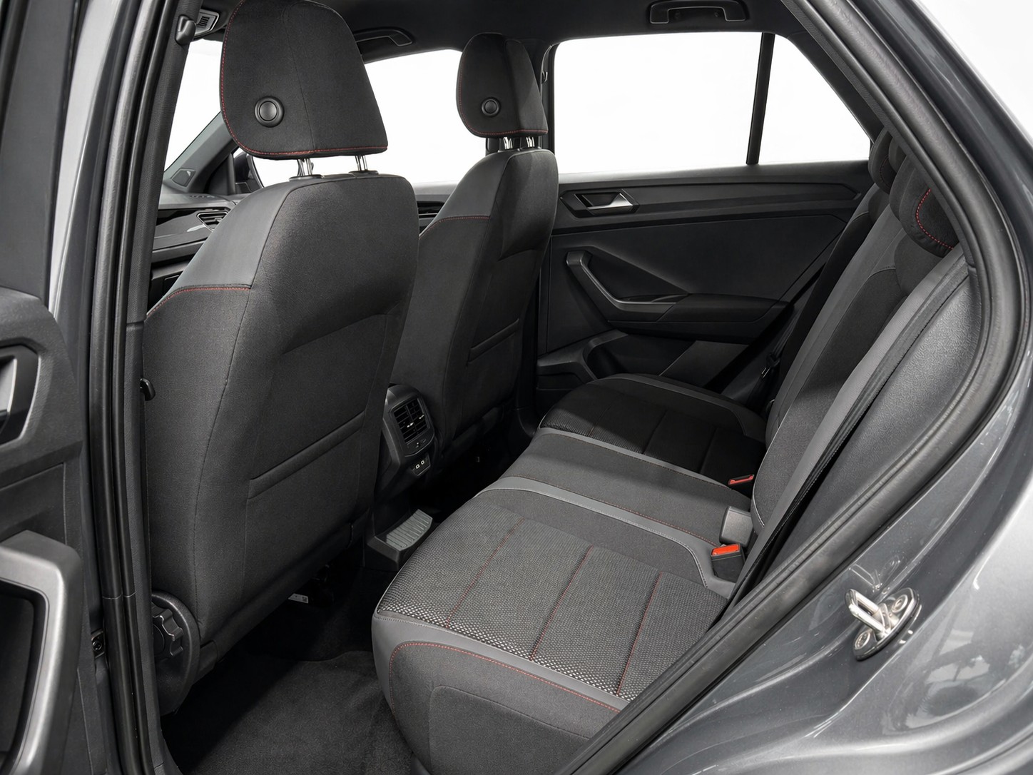 VW T-Roc 1.5 TSI EVO R-Line DSG *Anhängerkupplung*-image-12