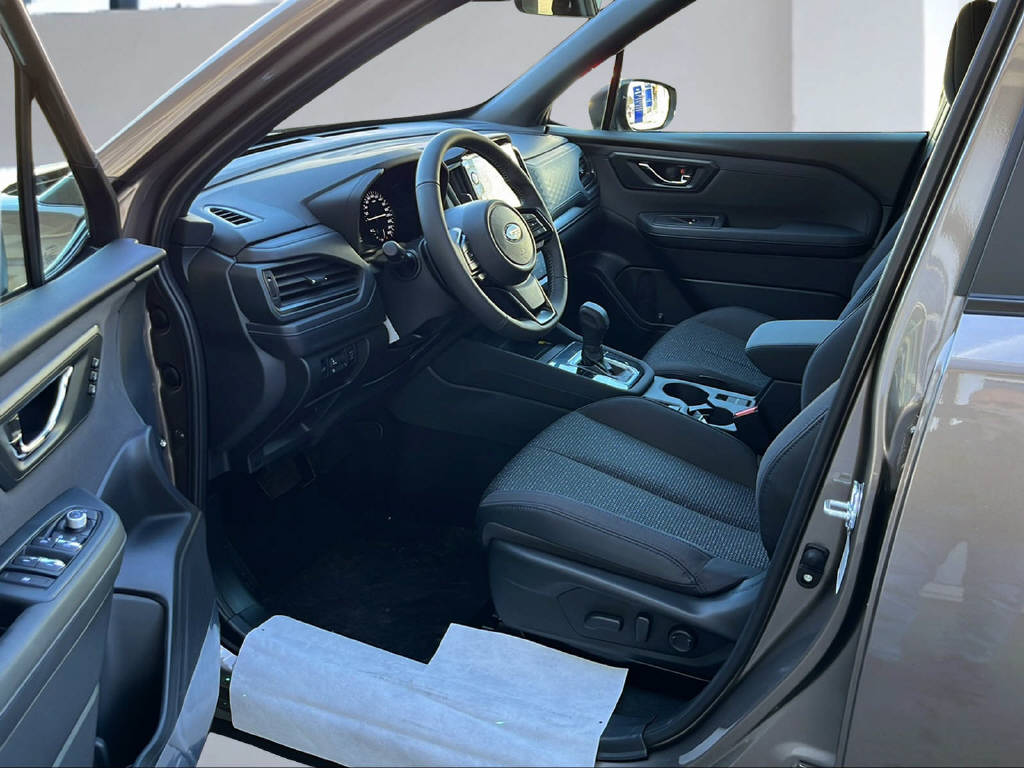 SUBARU Forester Station 2.0i e-Boxer Swiss Plus 2026er Model-image-9