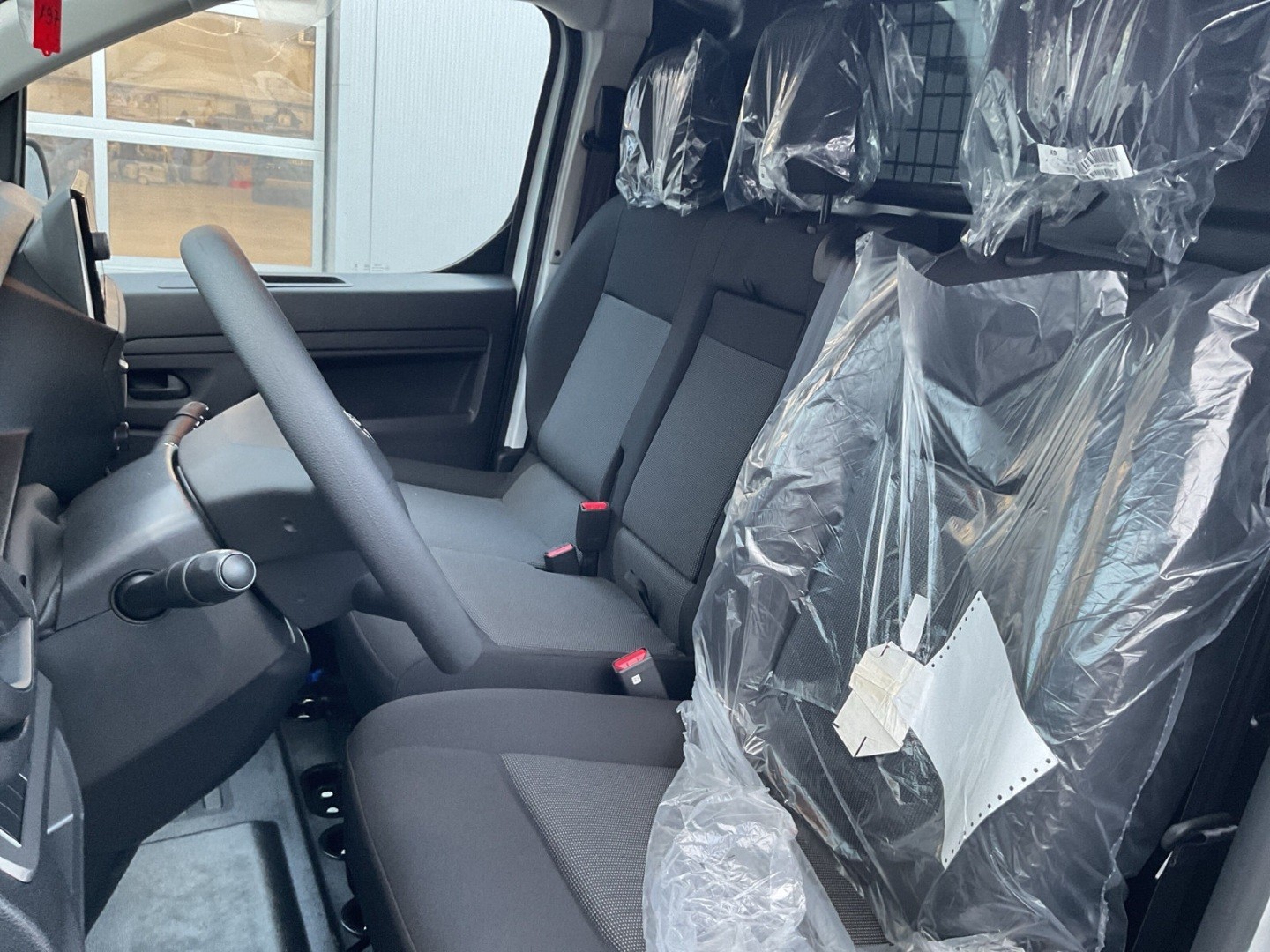 TOYOTA Proace 2.0D Panel Van Medium Advanced-image-9