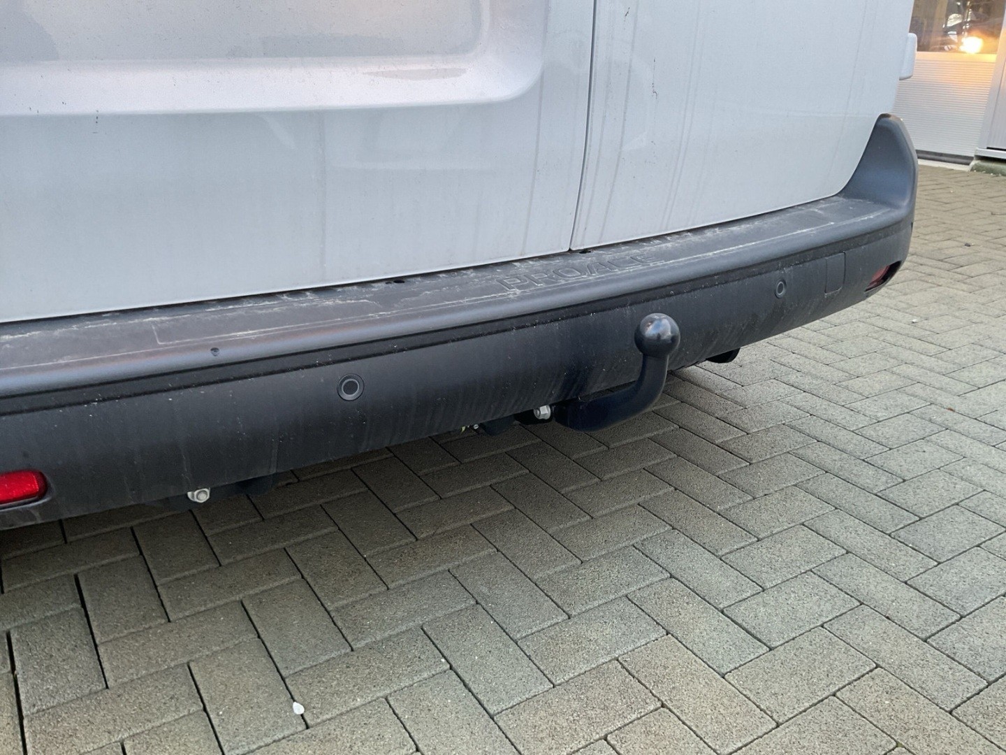 TOYOTA Proace 2.0D Panel Van Medium Advanced-image-6