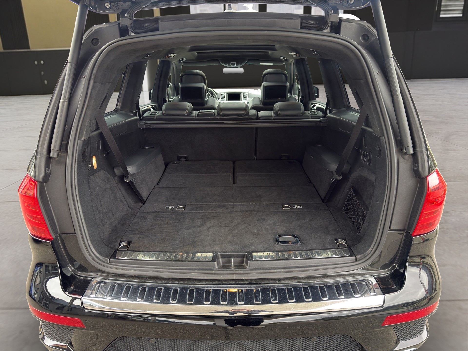 MERCEDES-BENZ GL 63 AMG 4Matic Speedshift Plus 7G-Tronic-image-15