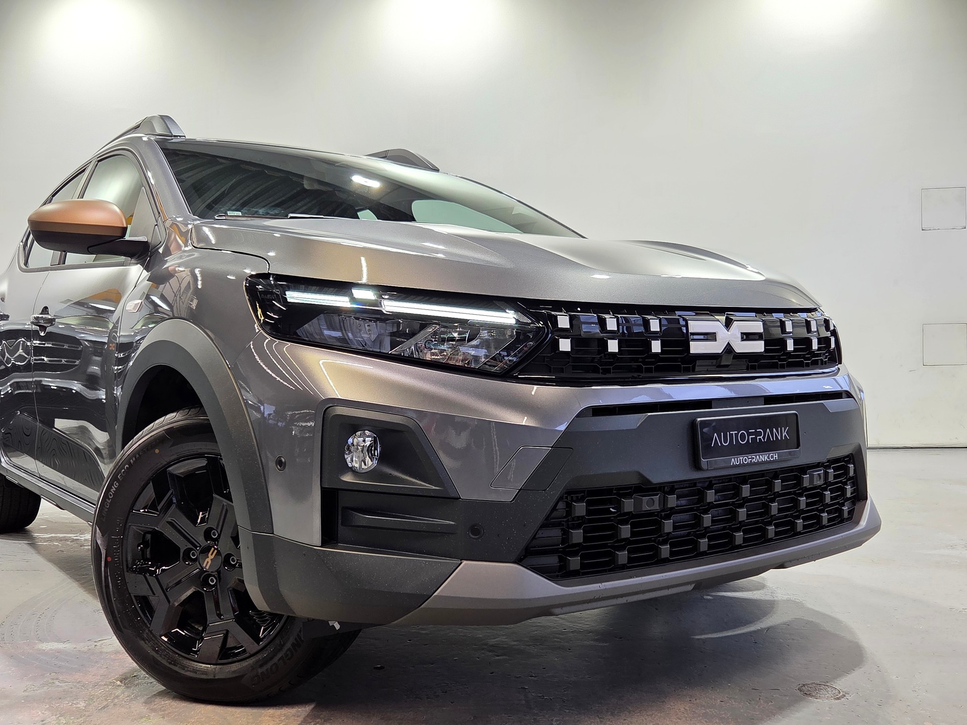 DACIA Sandero Stepway Extreme TCe 110-image-1