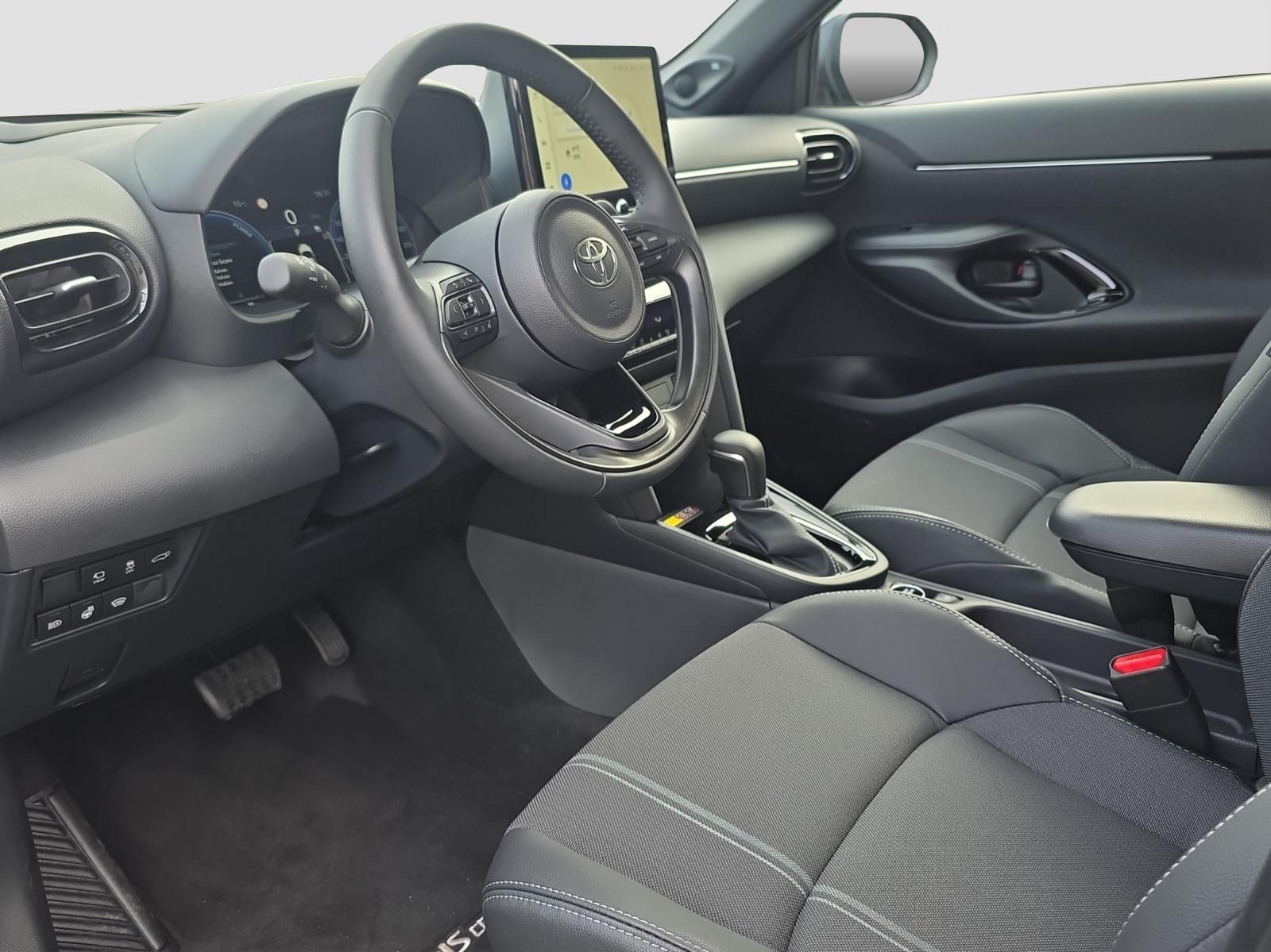 TOYOTA Yaris Cross 1.5 VVT-i HSD Premium AWD-i-image-17