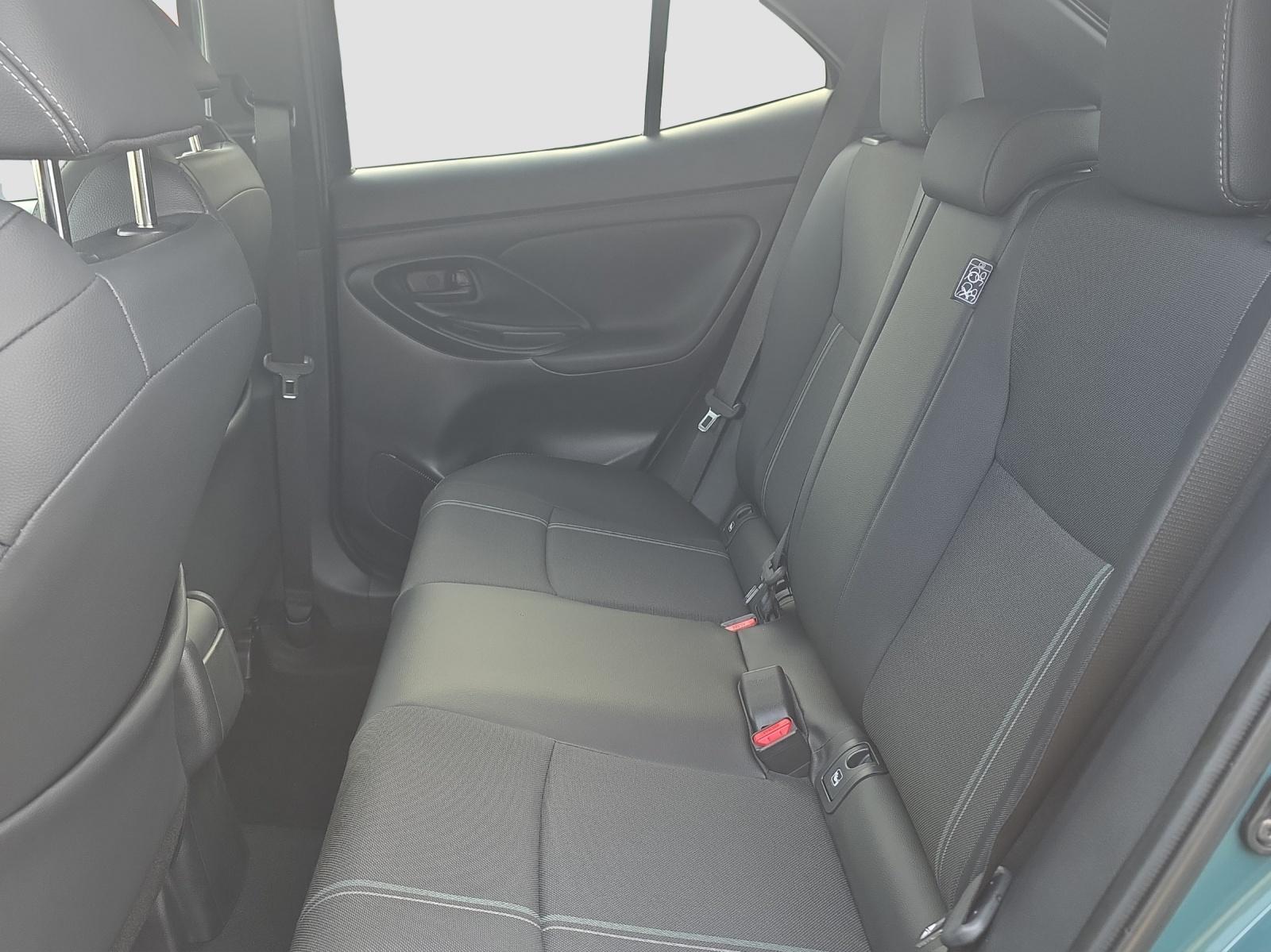 TOYOTA Yaris Cross 1.5 VVT-i HSD Premium AWD-i-image-10