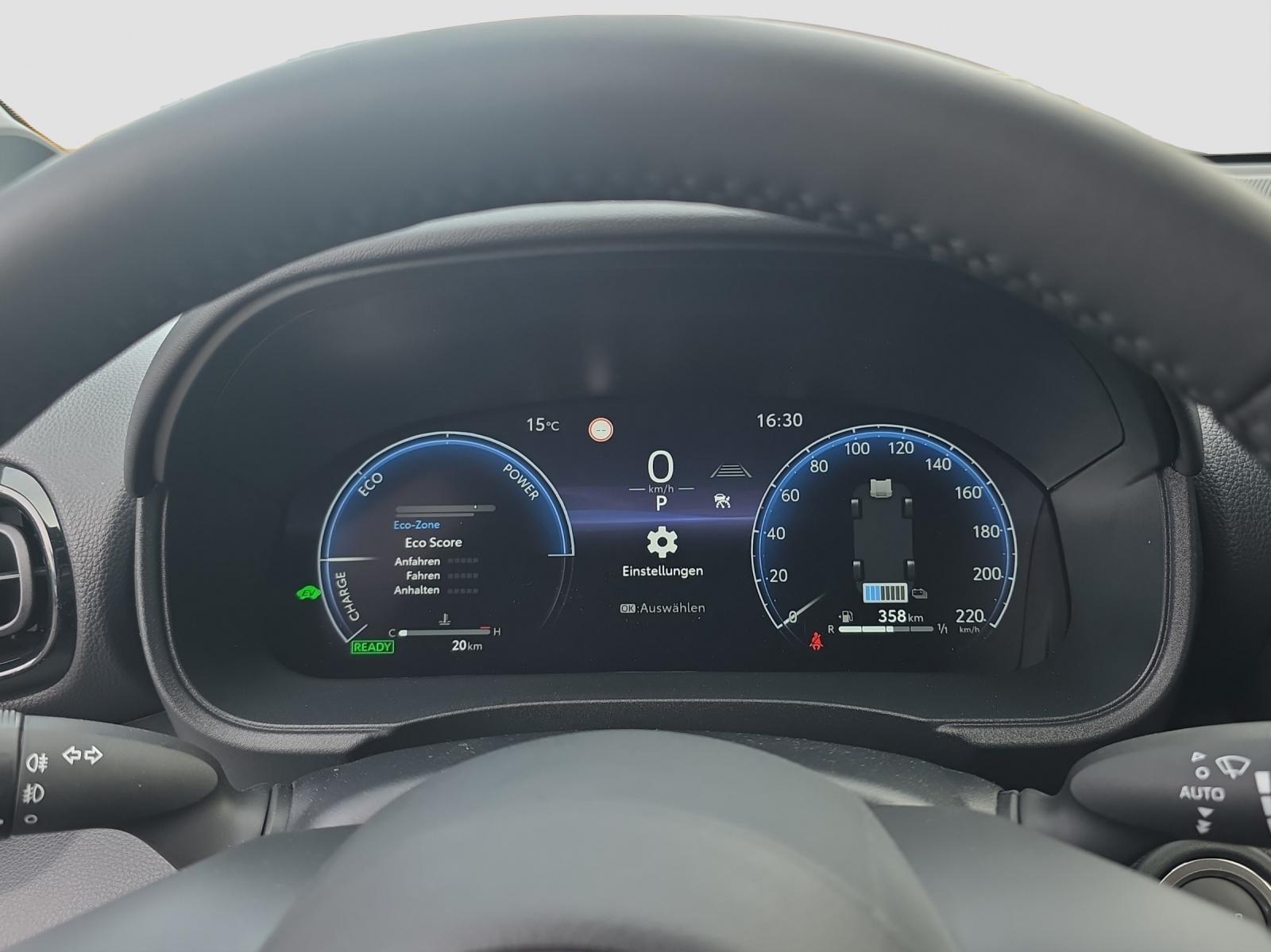TOYOTA Yaris Cross 1.5 VVT-i HSD Premium AWD-i-image-14