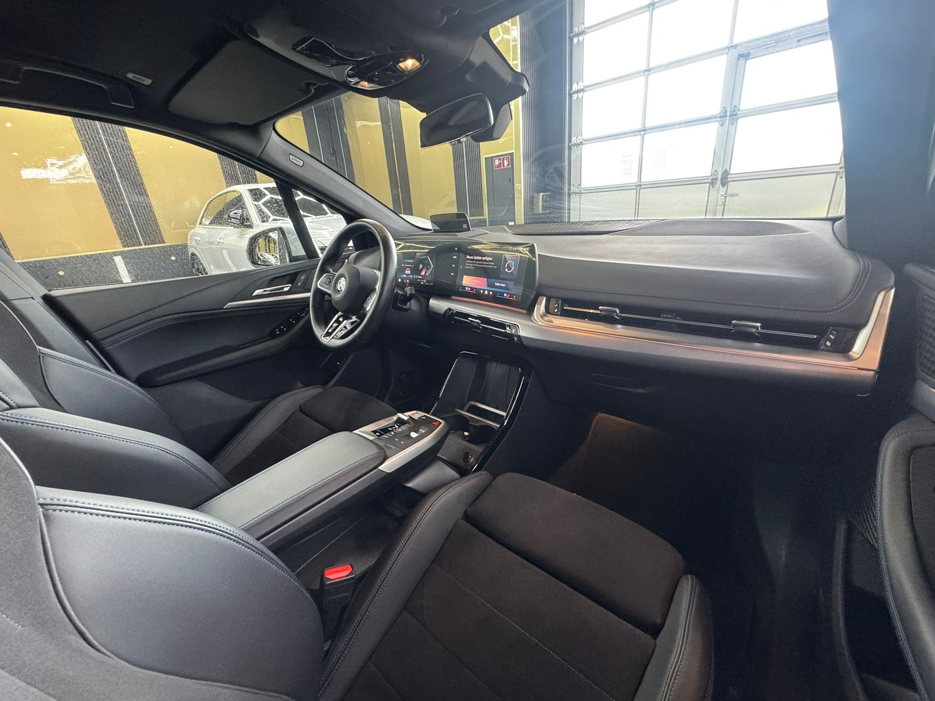 BMW 218d Active Tourer M Sport DKG-image-10