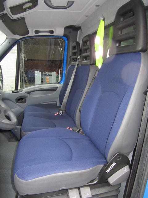IVECO Lieferwagen-image-4