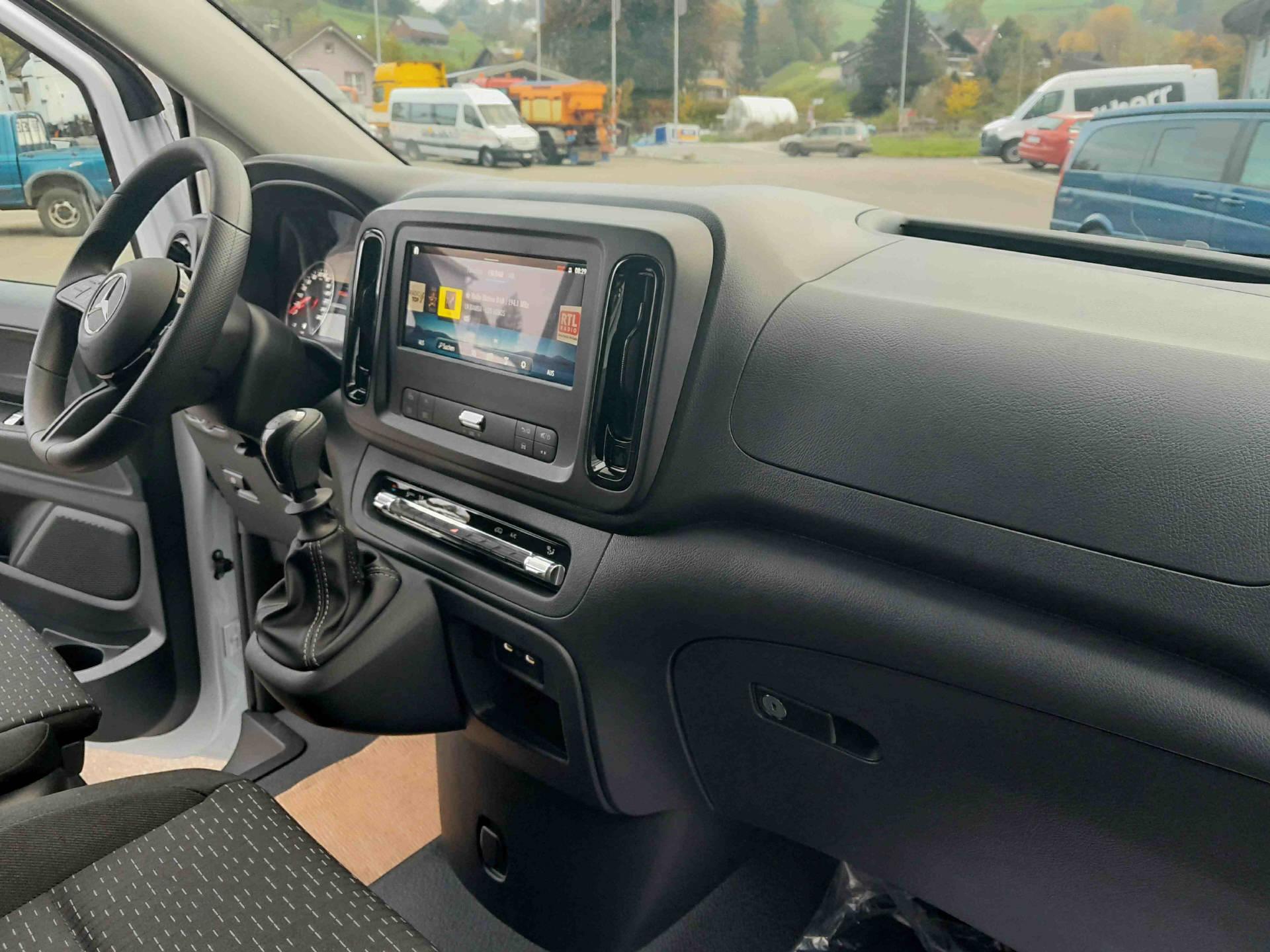 MERCEDES-BENZ Vito 110 Kaw. K 2.0 CDI Pro-image-10