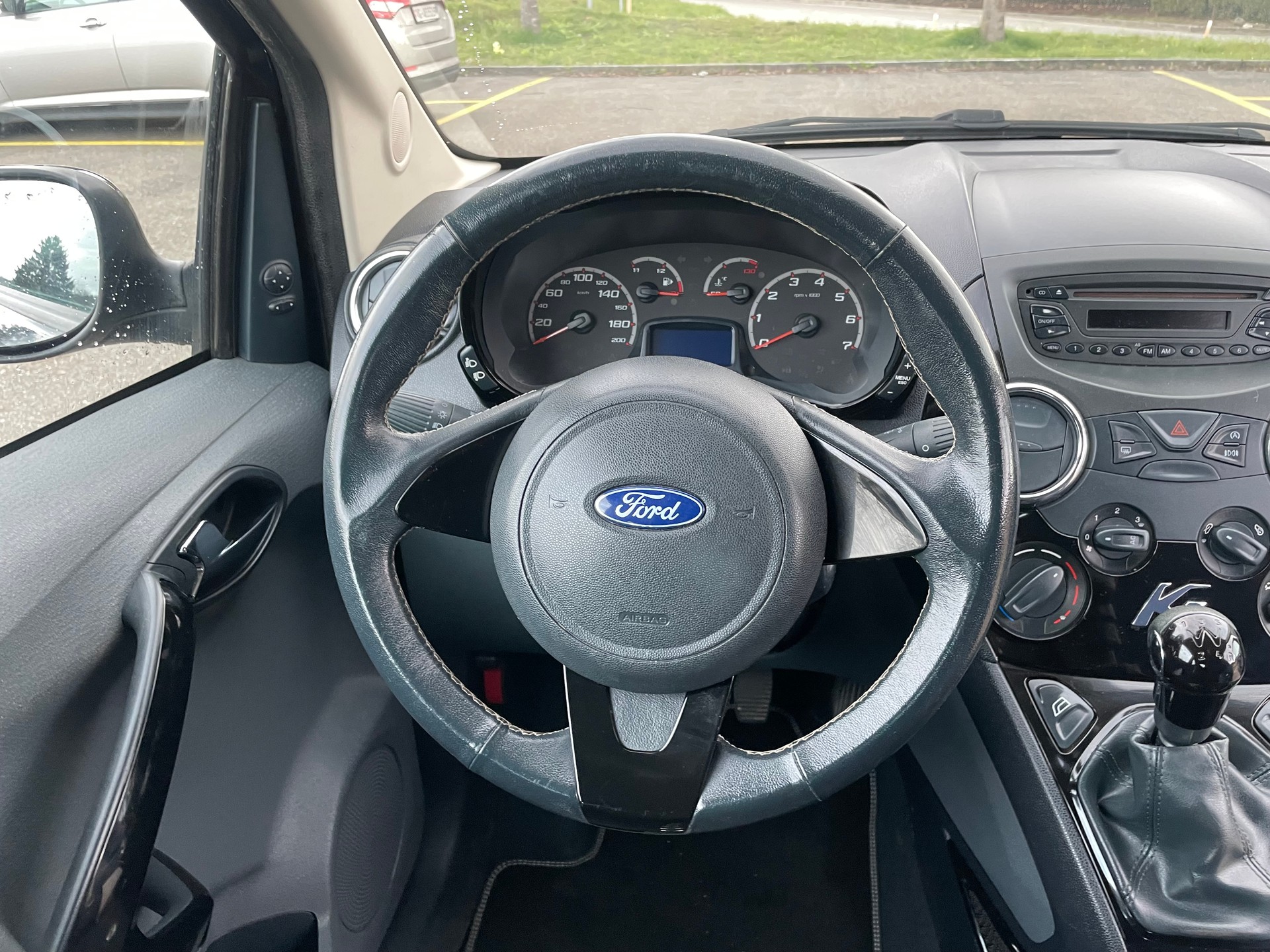 FORD KA 1.25 Titanium-image-9