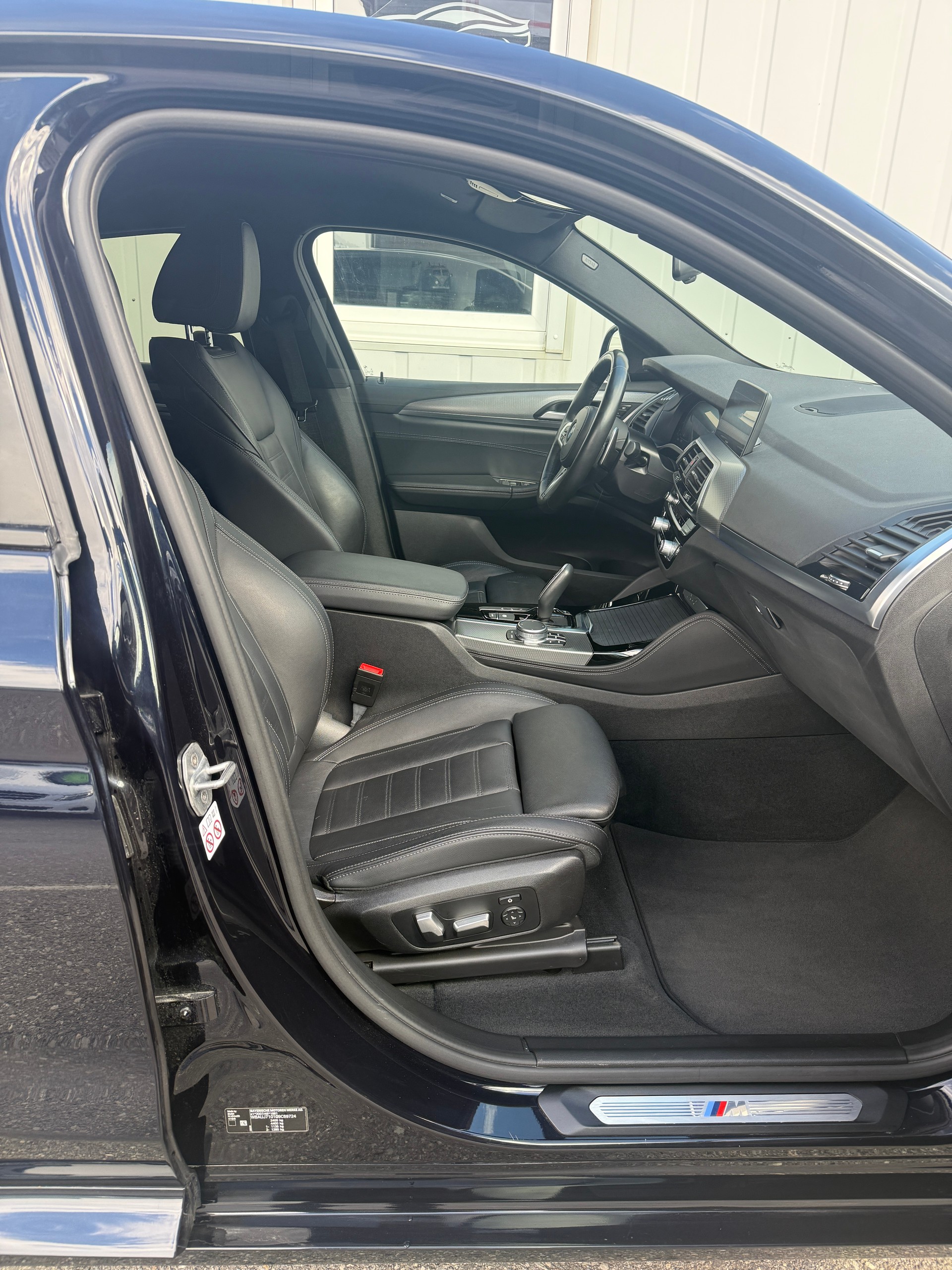 BMW X4 xDrive 20i M Sport Steptronic-image-14