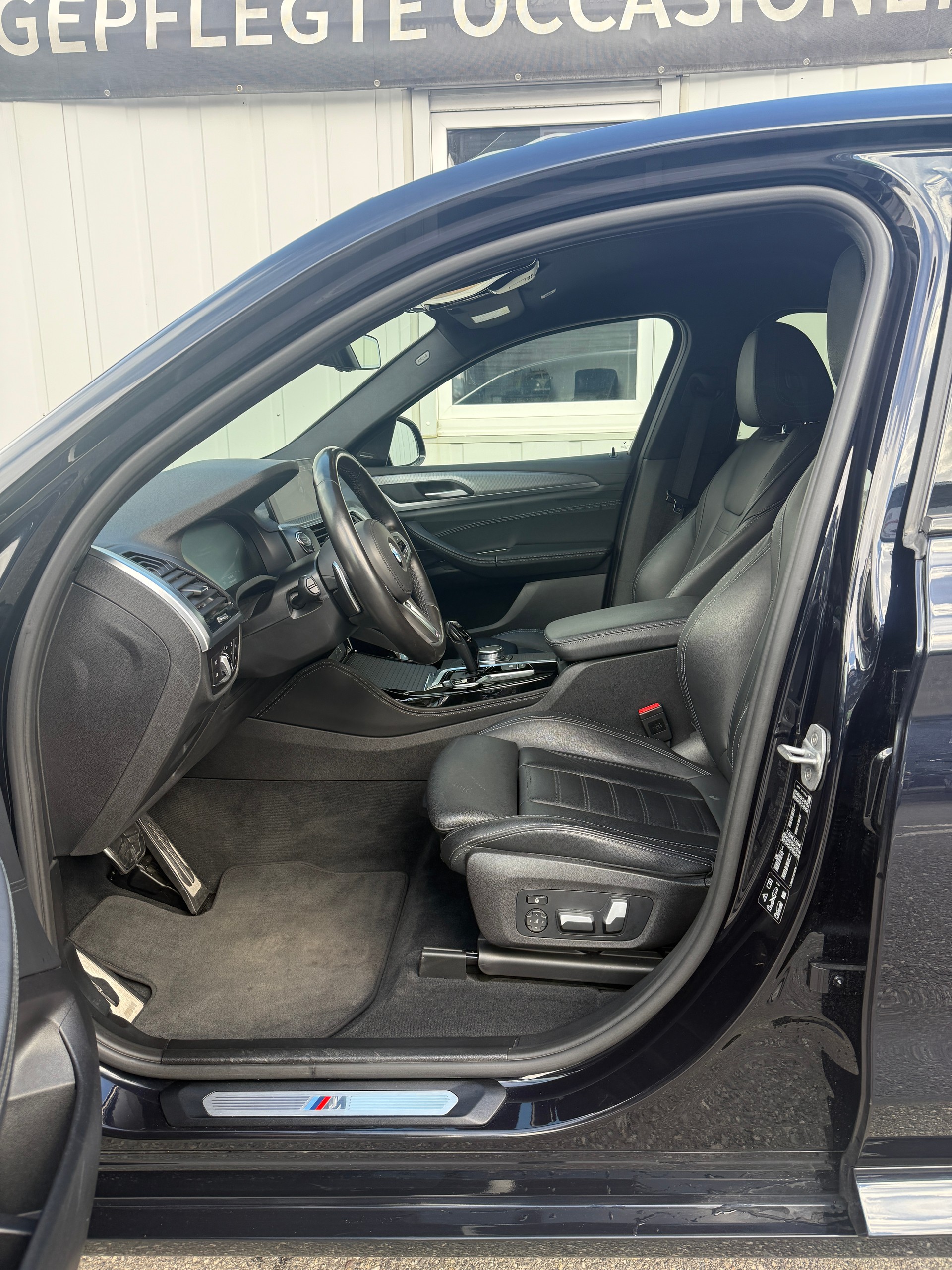 BMW X4 xDrive 20i M Sport Steptronic-image-12