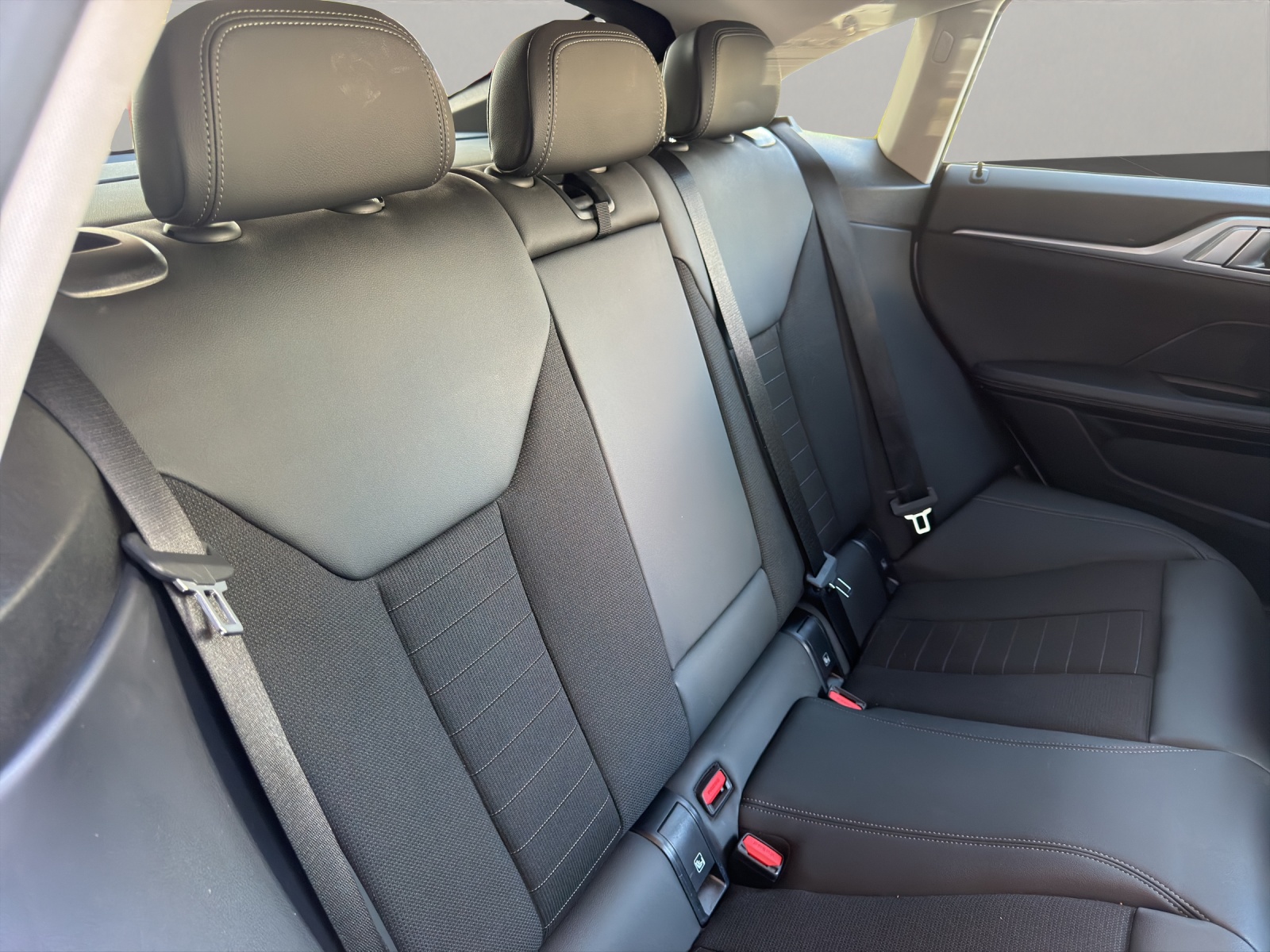 BMW i4 eDrive 35 *Facelift*-image-13