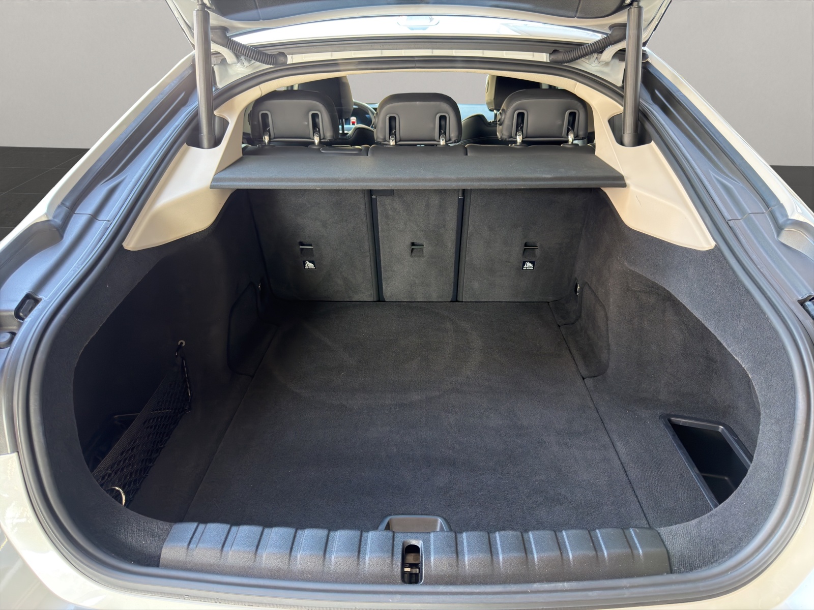 BMW i4 eDrive 35 *Facelift*-image-14