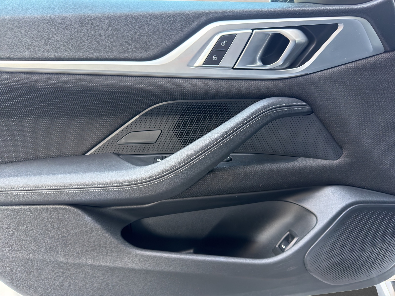 BMW i4 eDrive 35 *Facelift*-image-11