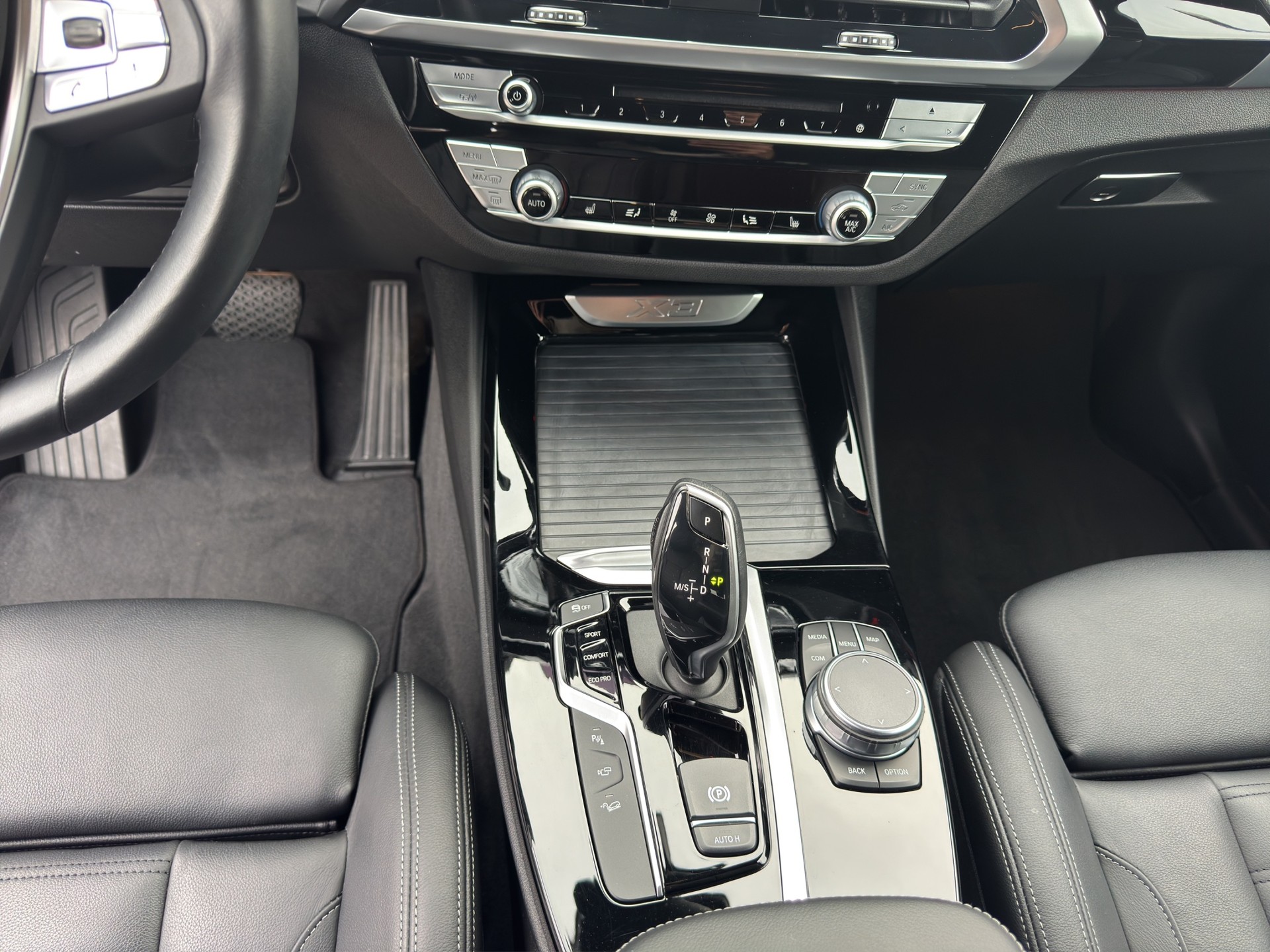 BMW X3 xDrive 20i xLine Steptronic-image-13