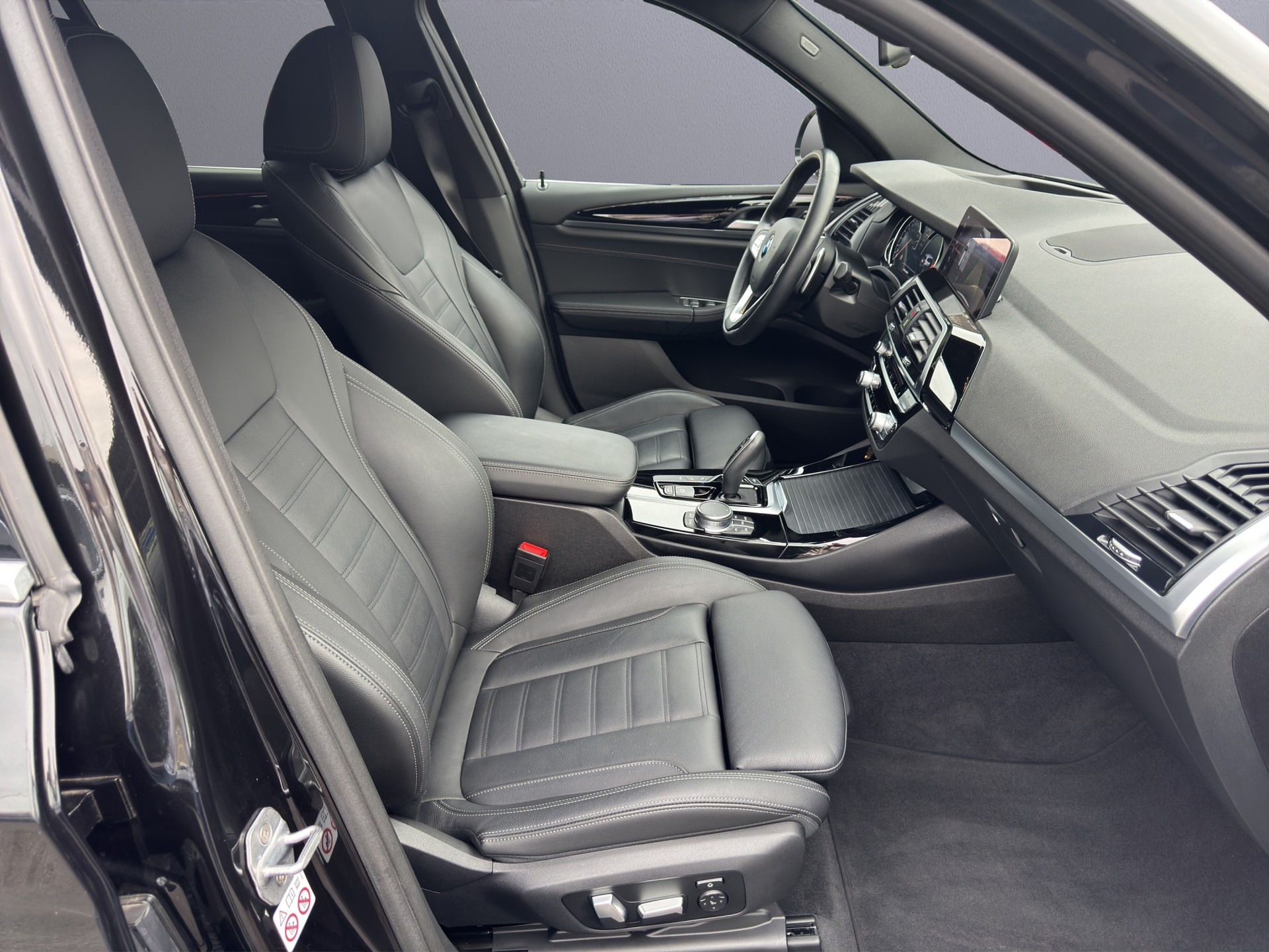 BMW X3 xDrive 20i xLine Steptronic-image-15
