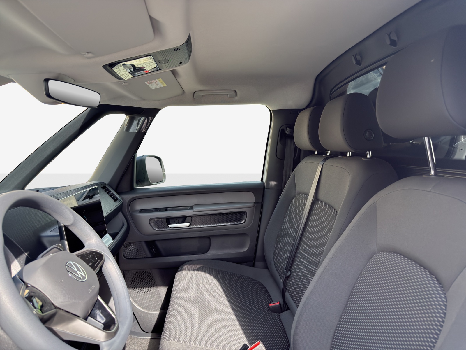 VW ID. Buzz Cargo Pro 4Motion-image-7