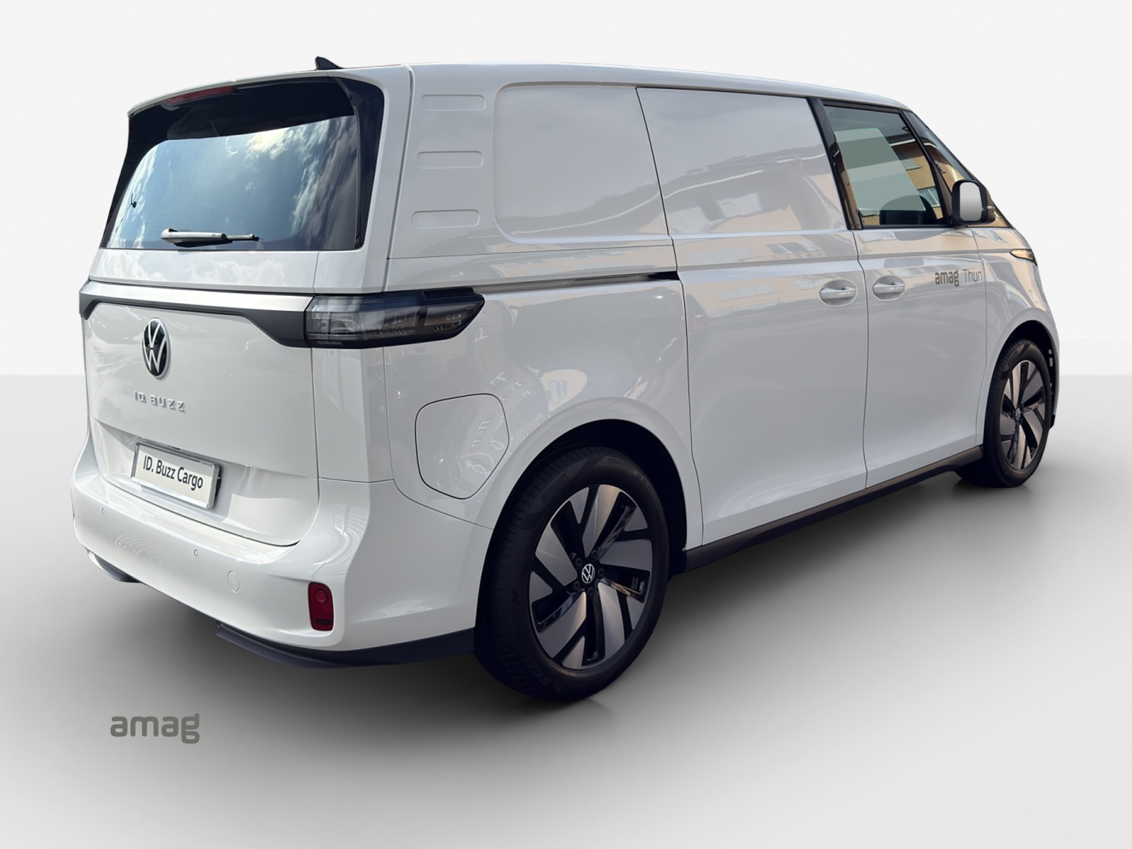 VW ID. Buzz Cargo Pro 4Motion-image-4