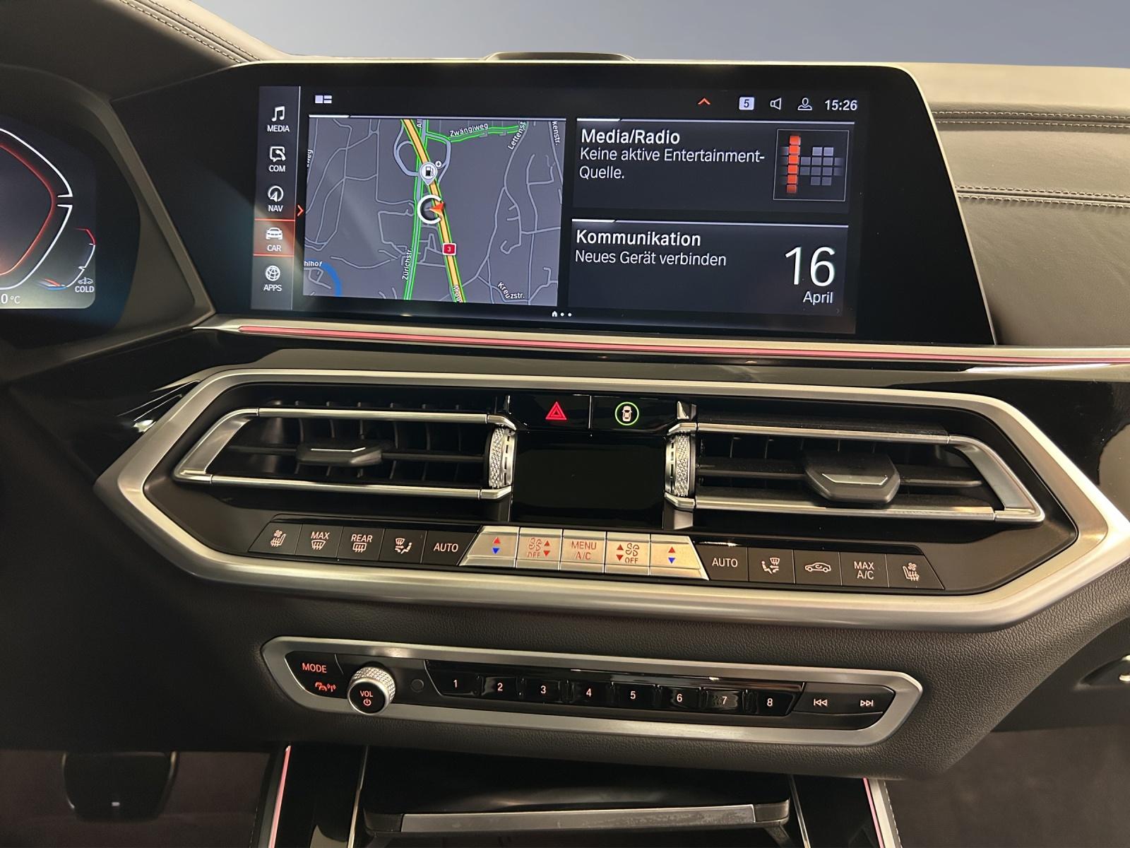BMW X5 M50i xDrive-image-17