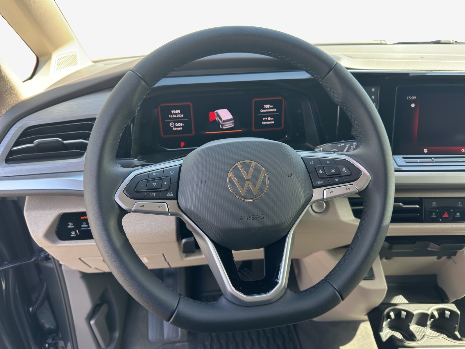 VW Multivan 1.5 eHybrid Life Edition 4Motion DSG-image-9
