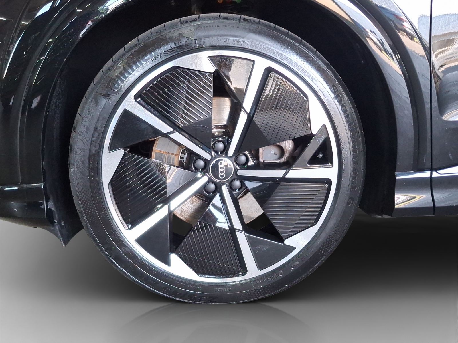 AUDI Q4 Sportback e-tron 50 quattro-image-15
