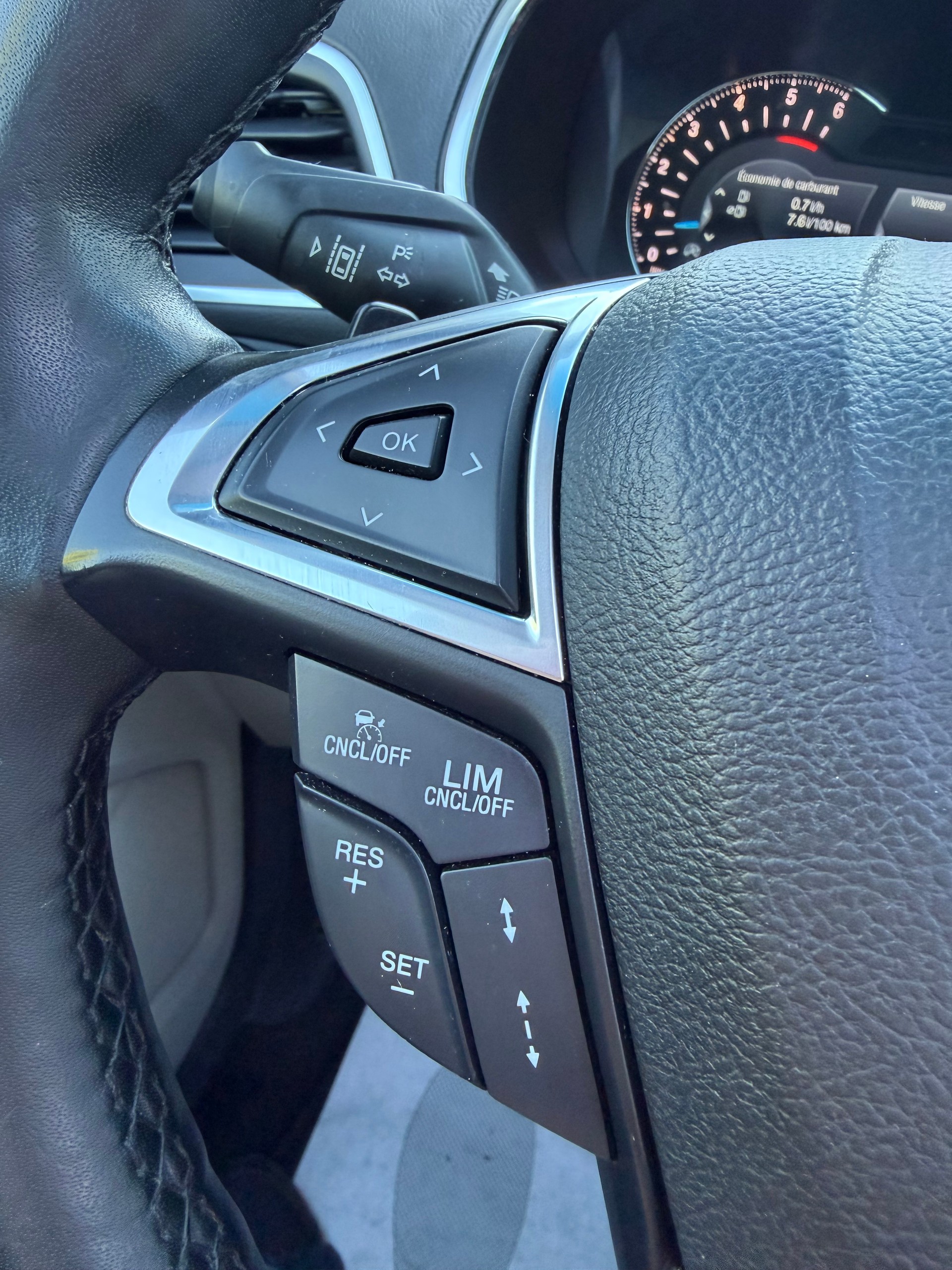 FORD Edge 2.0 TDCi ST-Line 4WD PowerShift-image-18