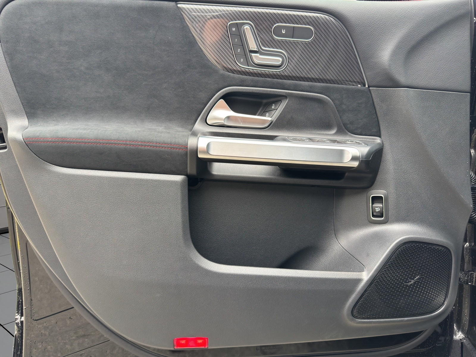 Image MERCEDES-BENZ GLB-250 GLB 250 4Matic 8G-Tronic