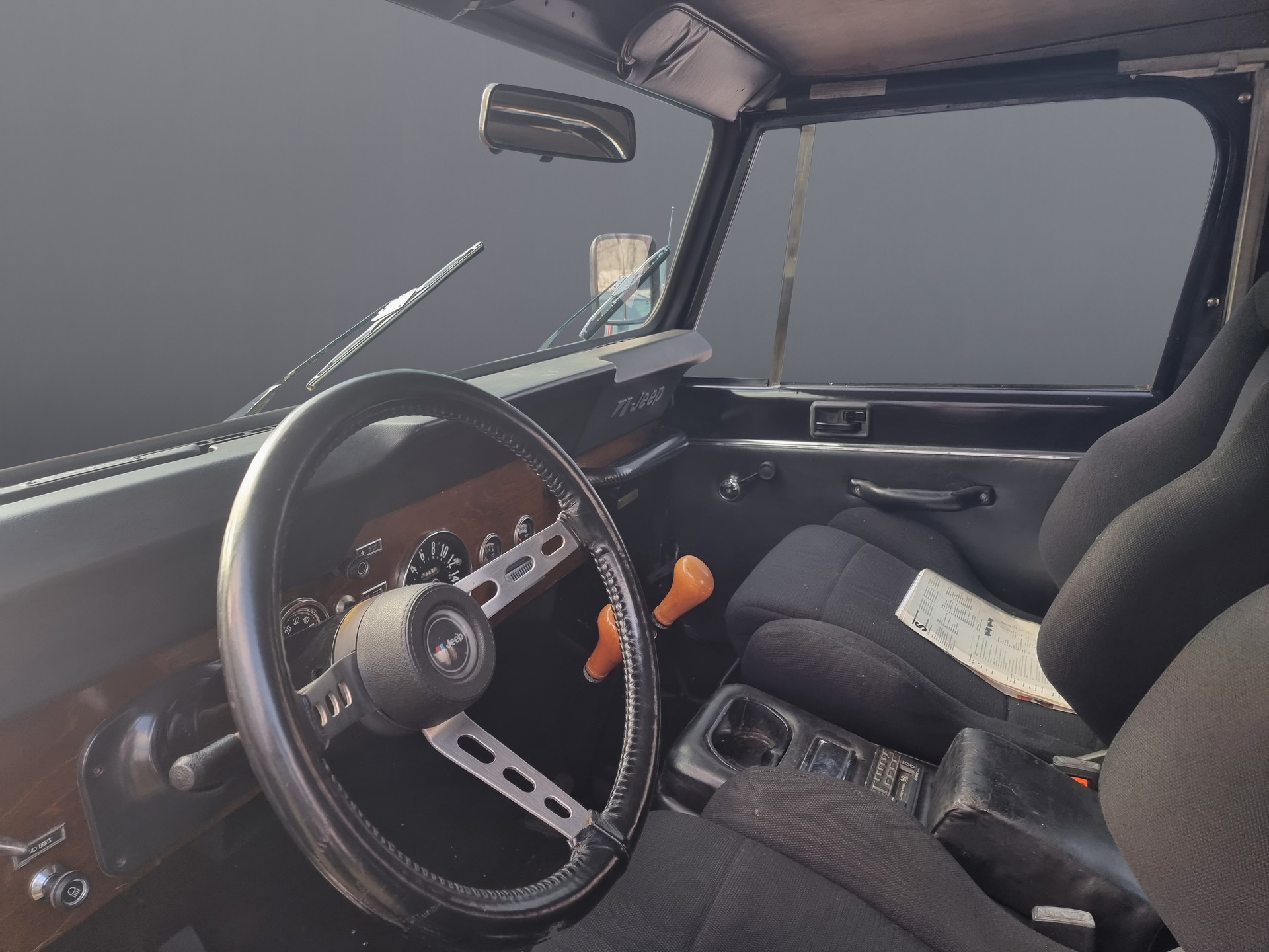 JEEP Jeep CJ 7 Laredo-image-9
